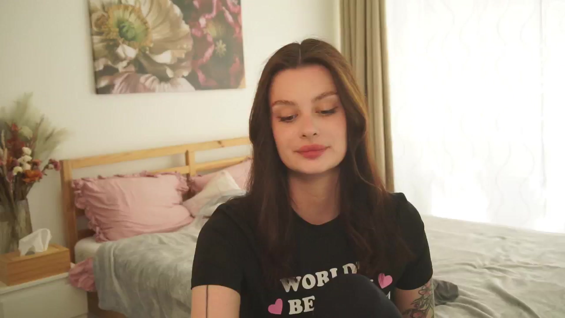 Gallery image thumbnail from lucyangel's myfreecams stream on, 06/17/2024, 12:41 image 1 of 20