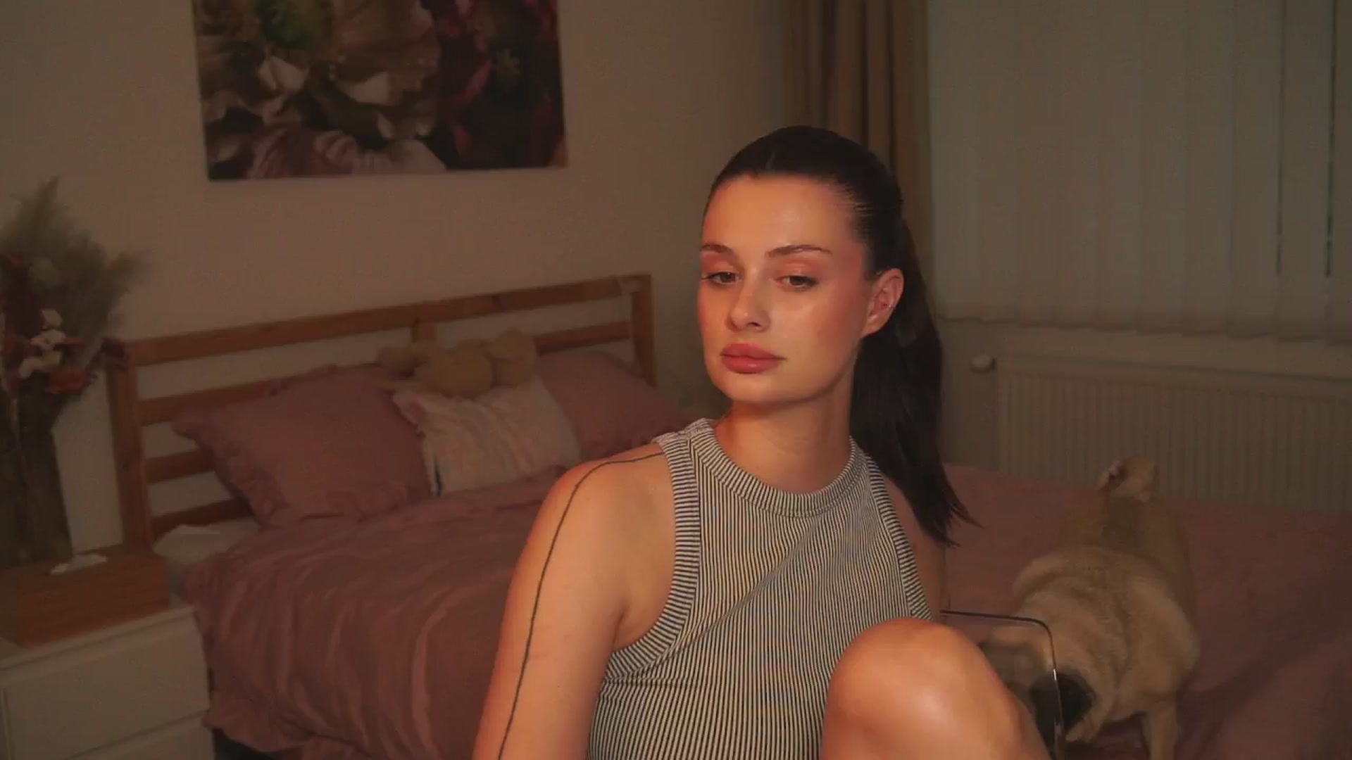 Gallery image thumbnail from lucyangel's myfreecams stream on, 06/27/2024, 17:54 image 17 of 20