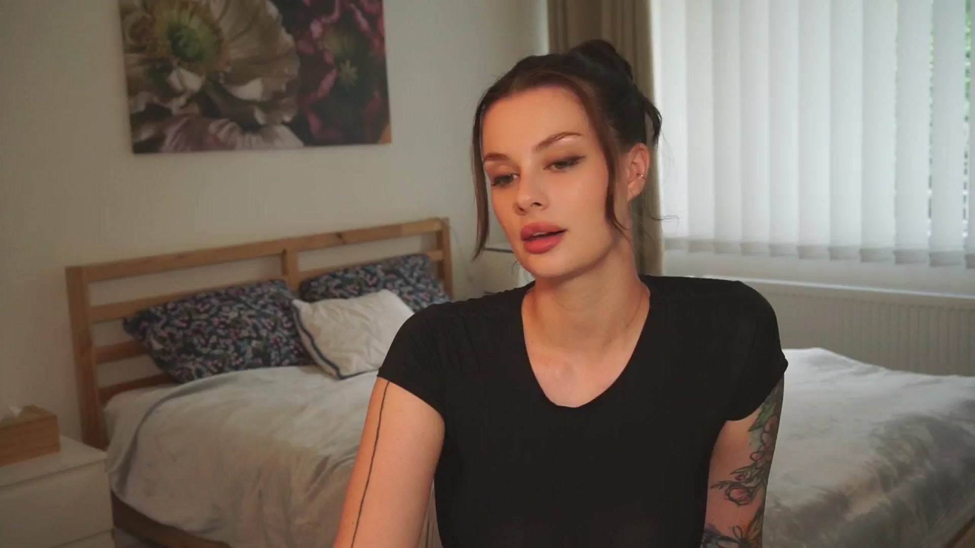 Gallery image thumbnail from lucyangel's myfreecams stream on, 07/10/2024, 17:03 image 5 of 20