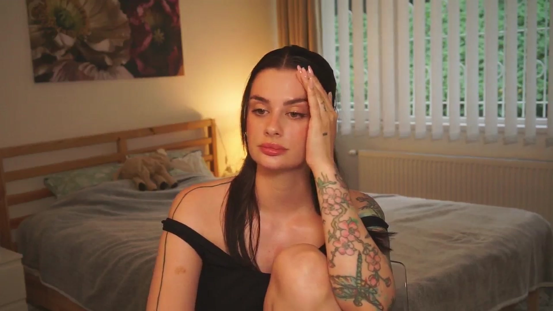 Gallery image thumbnail from lucyangel's myfreecams stream on, 07/22/2024, 17:55 image 17 of 20