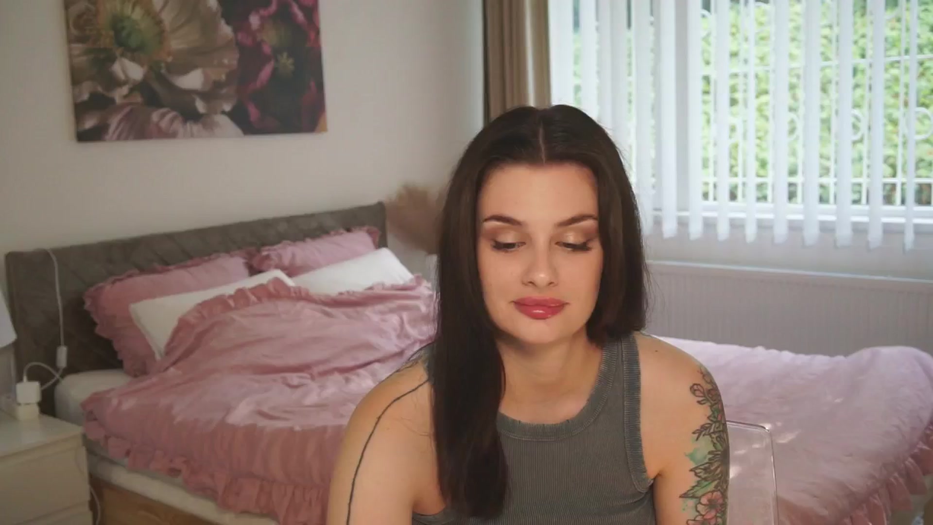 Gallery image thumbnail from lucyangel's myfreecams stream on, 08/03/2024, 15:52 image 7 of 20