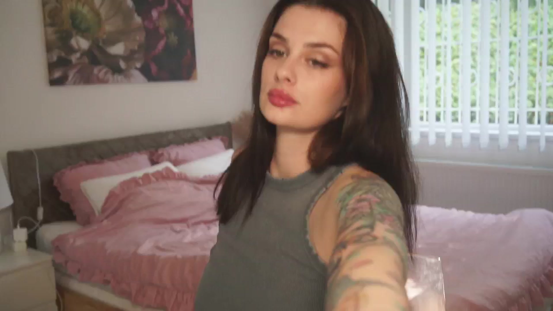 Gallery image thumbnail from lucyangel's myfreecams stream on, 08/03/2024, 15:52 image 8 of 20