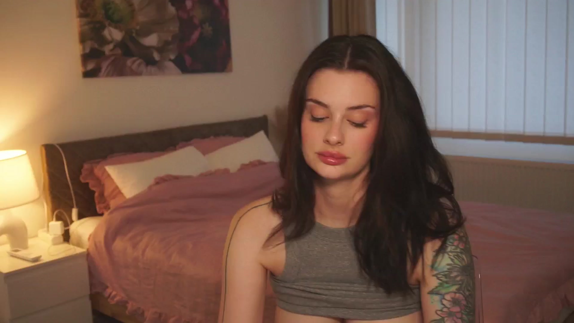 Gallery image thumbnail from lucyangel's myfreecams stream on, 08/06/2024, 17:30 image 3 of 20