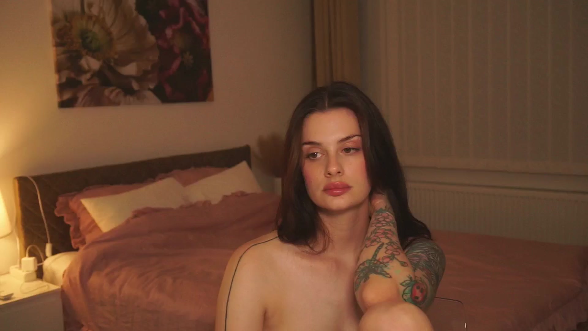 Gallery image thumbnail from lucyangel's myfreecams stream on, 08/06/2024, 18:51 image 10 of 20