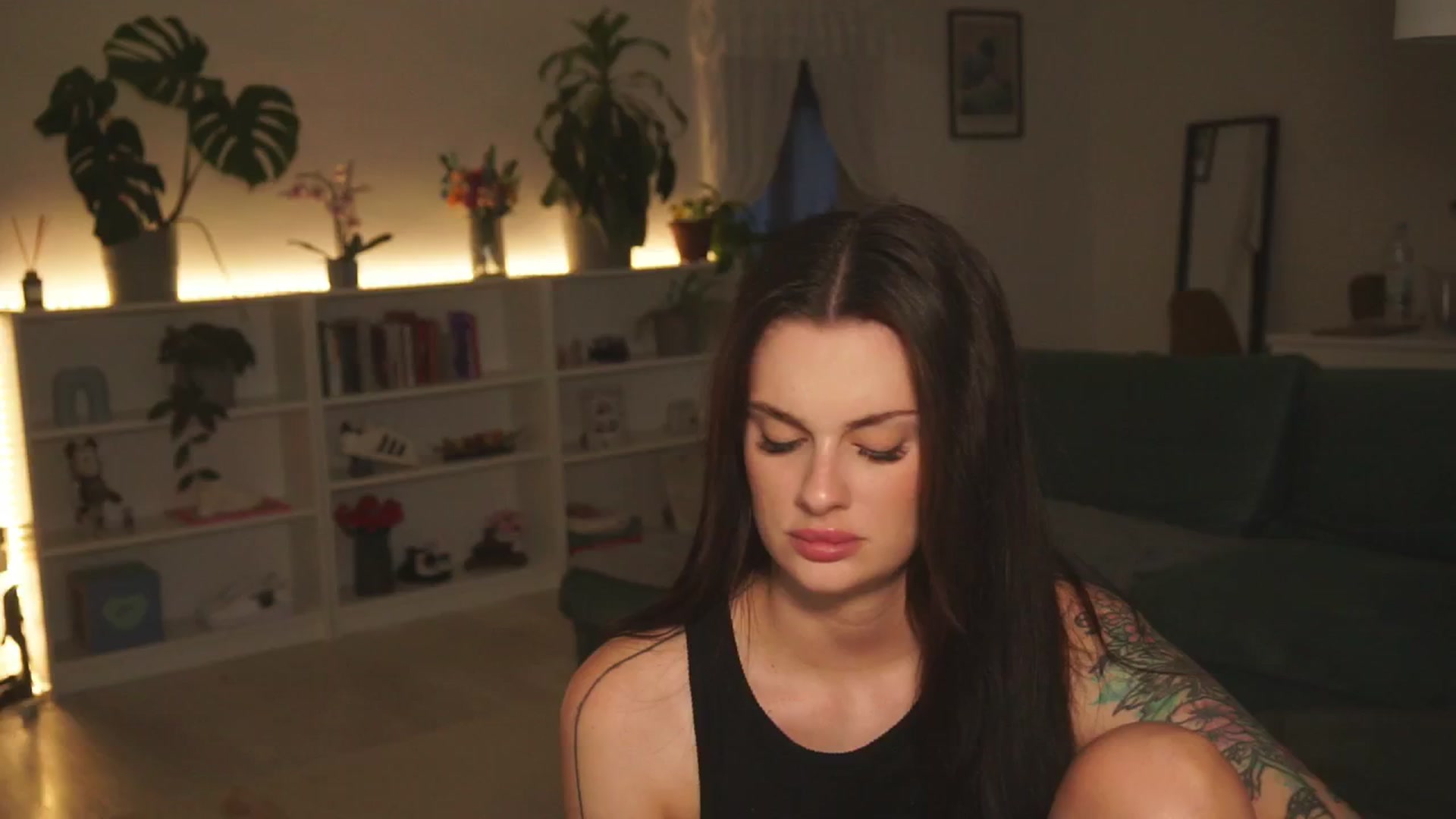 Gallery image thumbnail from lucyangel's myfreecams stream on, 08/11/2024, 18:19 image 11 of 20