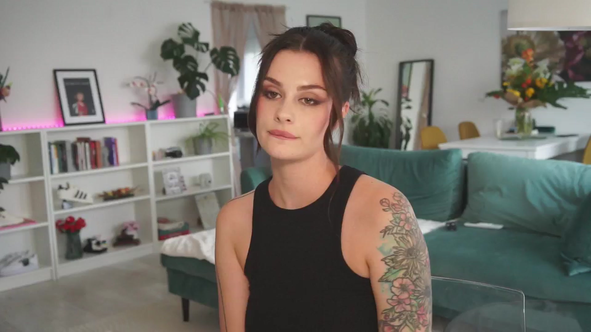 Gallery image thumbnail from lucyangel's myfreecams stream on, 08/18/2024, 17:36 image 4 of 20