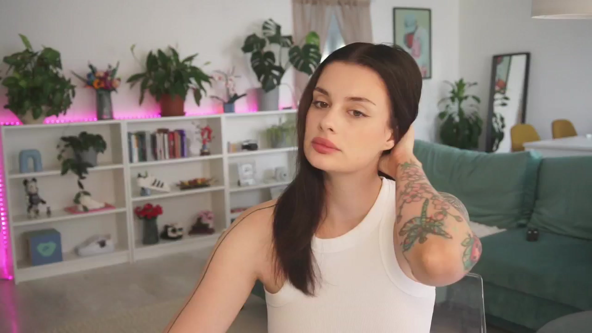 Gallery image thumbnail from lucyangel's myfreecams stream on, 08/31/2024, 14:17 image 2 of 20