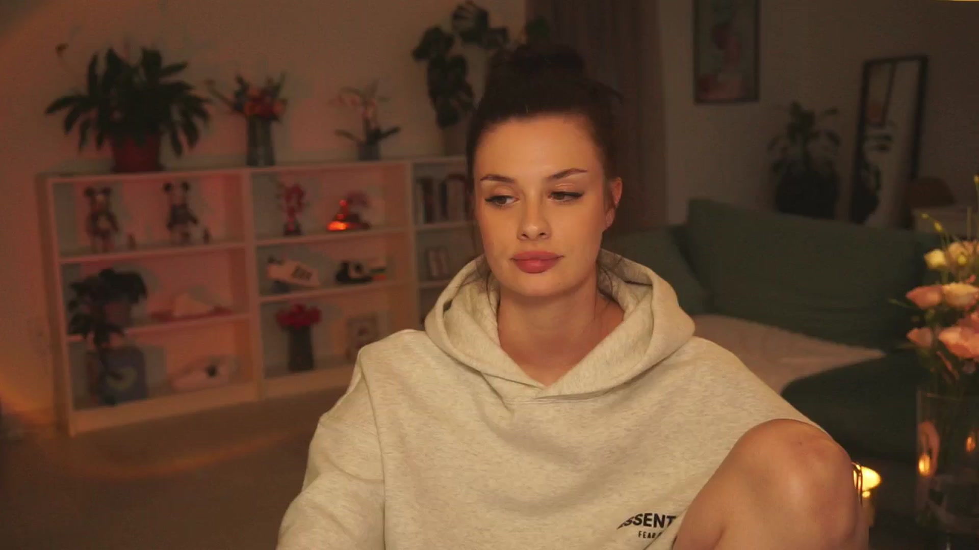 Gallery image thumbnail from lucyangel's myfreecams stream on, 09/09/2024, 17:15 image 13 of 20