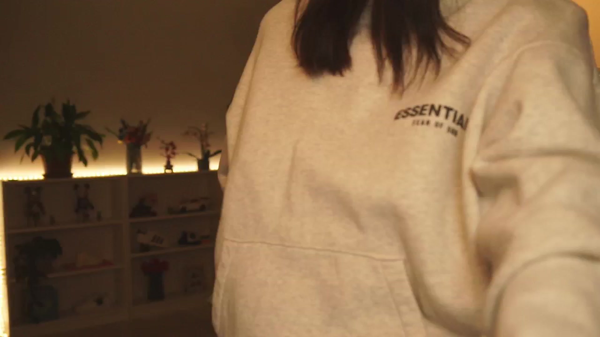 Gallery image thumbnail from lucyangel's myfreecams stream on, 09/16/2024, 19:03 image 15 of 20
