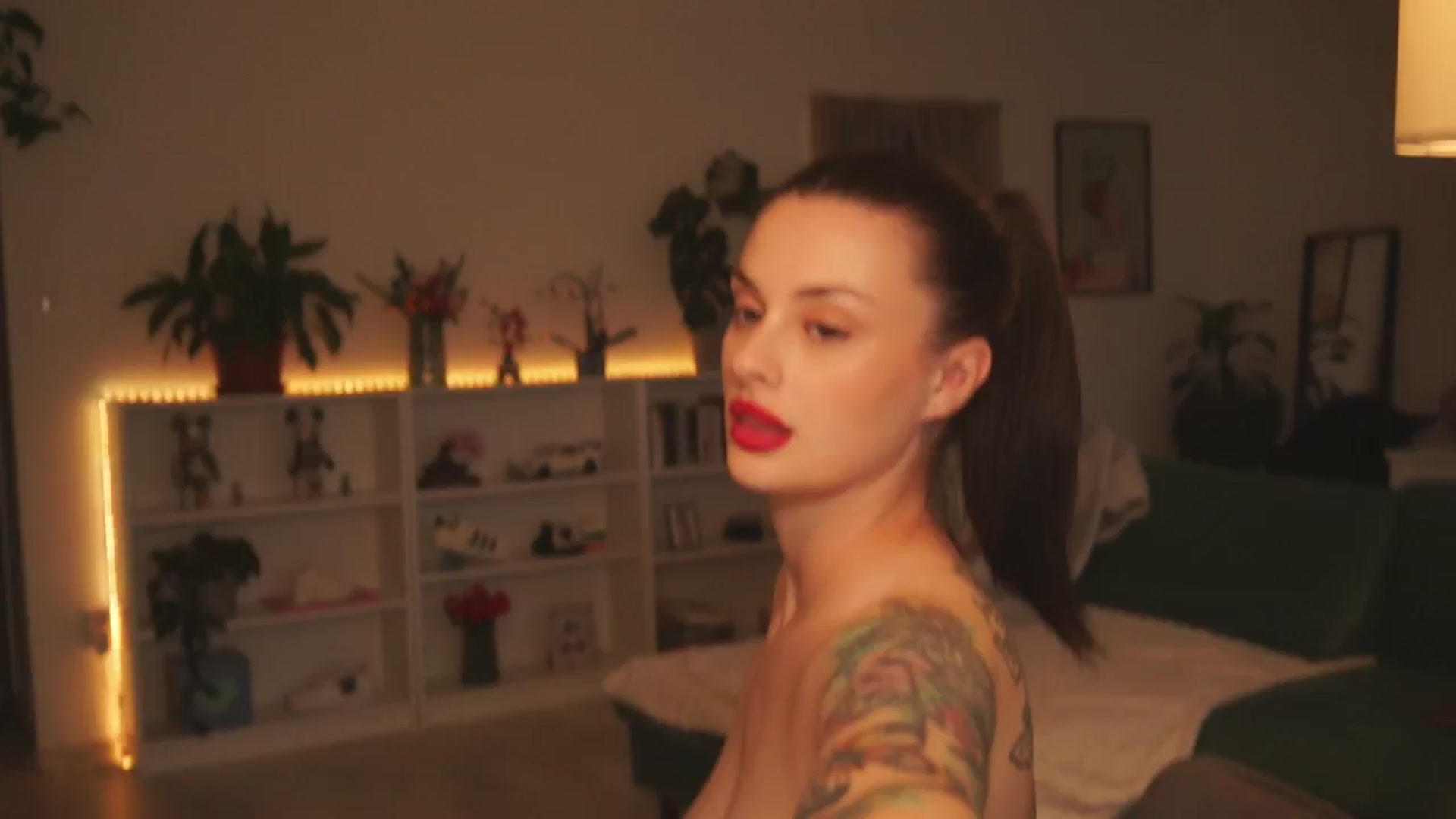 Gallery image thumbnail from lucyangel's myfreecams stream on, 09/18/2024, 17:15 image 8 of 20