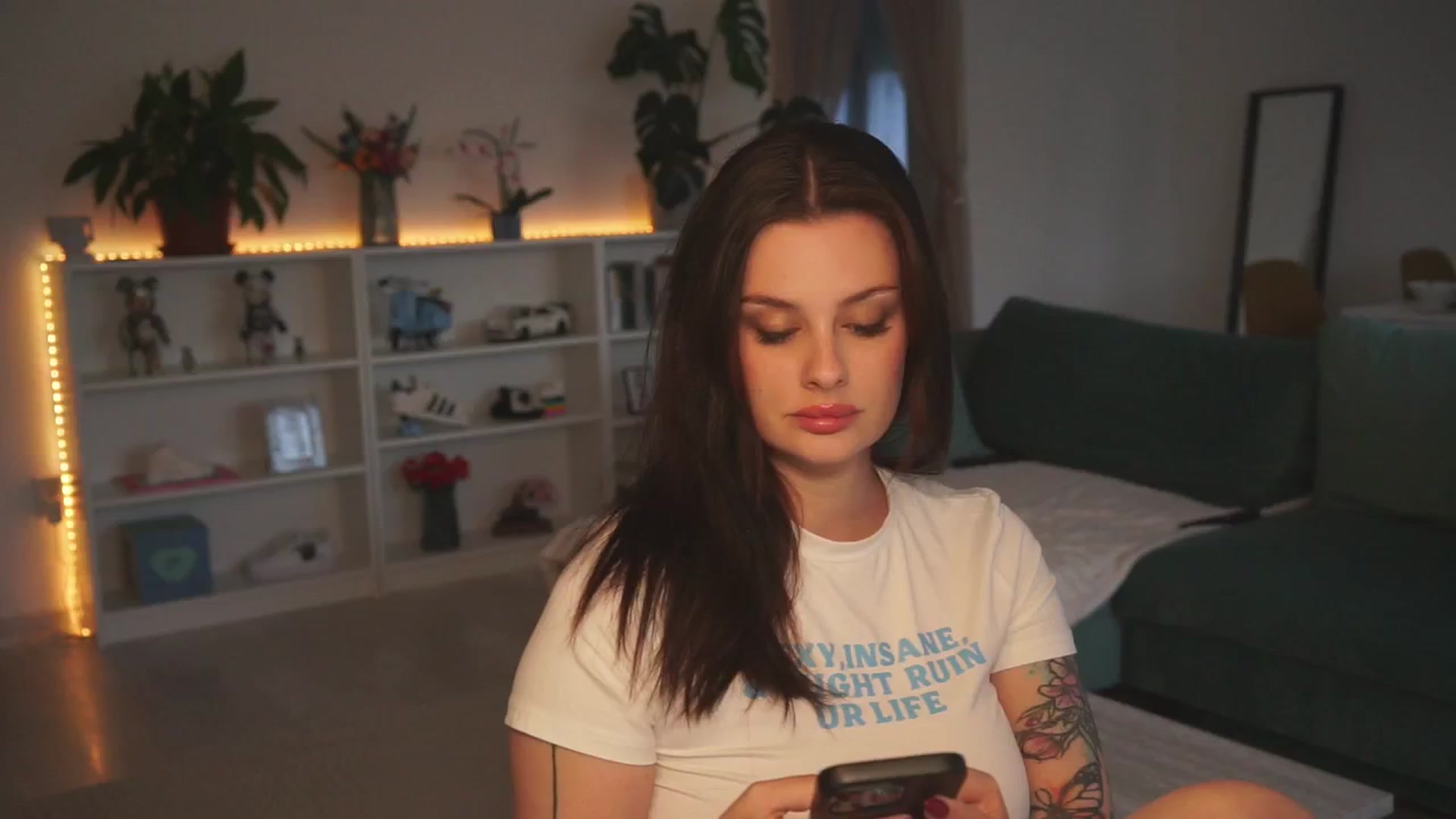 Gallery image thumbnail from lucyangel's myfreecams stream on, 10/01/2024, 16:11 image 6 of 20