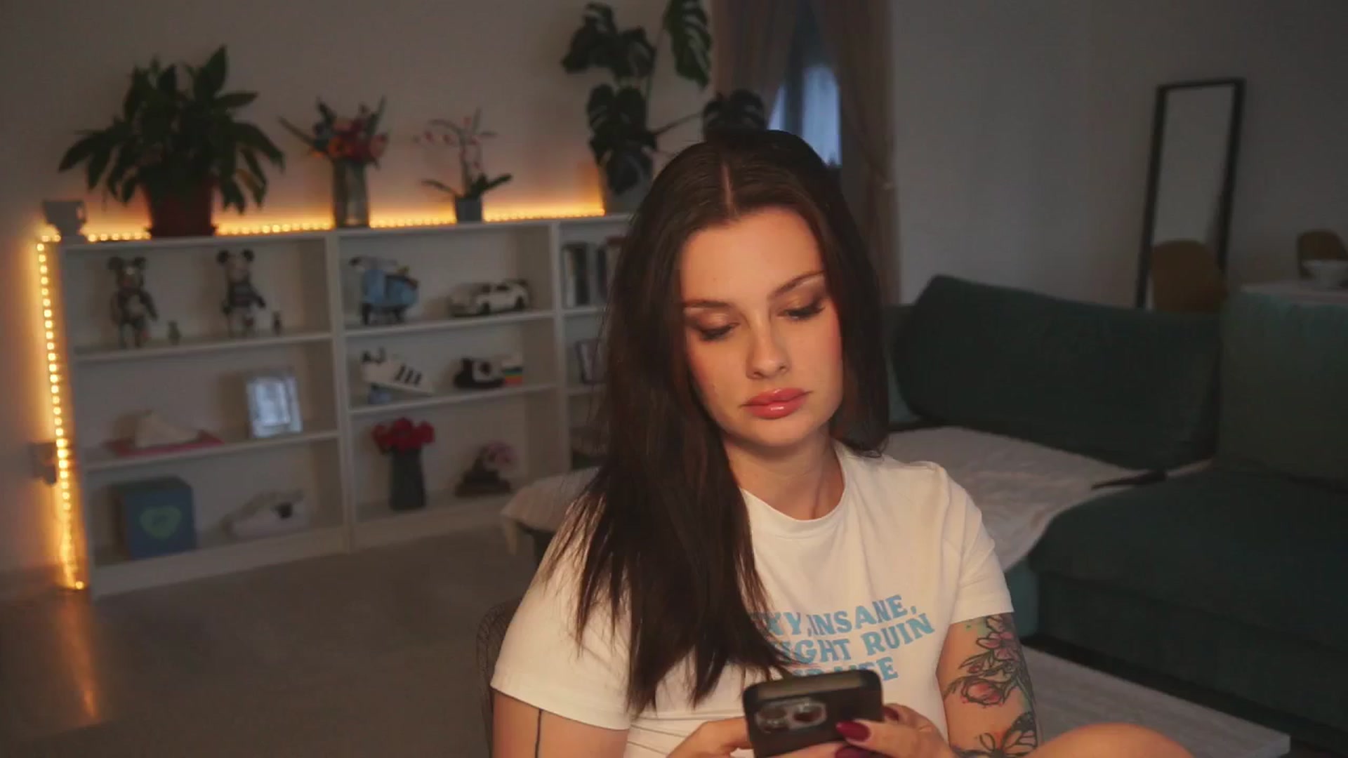Gallery image thumbnail from lucyangel's myfreecams stream on, 10/01/2024, 16:11 image 8 of 20