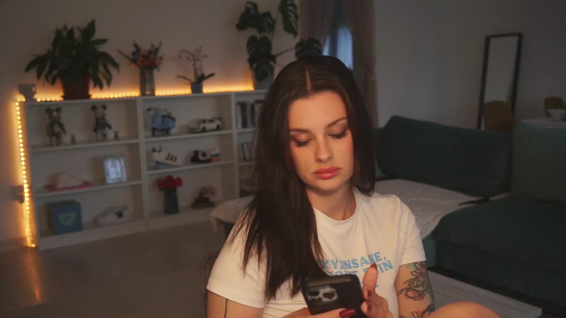 Gallery image thumbnail from lucyangel's myfreecams stream on, 10/01/2024, 16:11 image 9 of 20