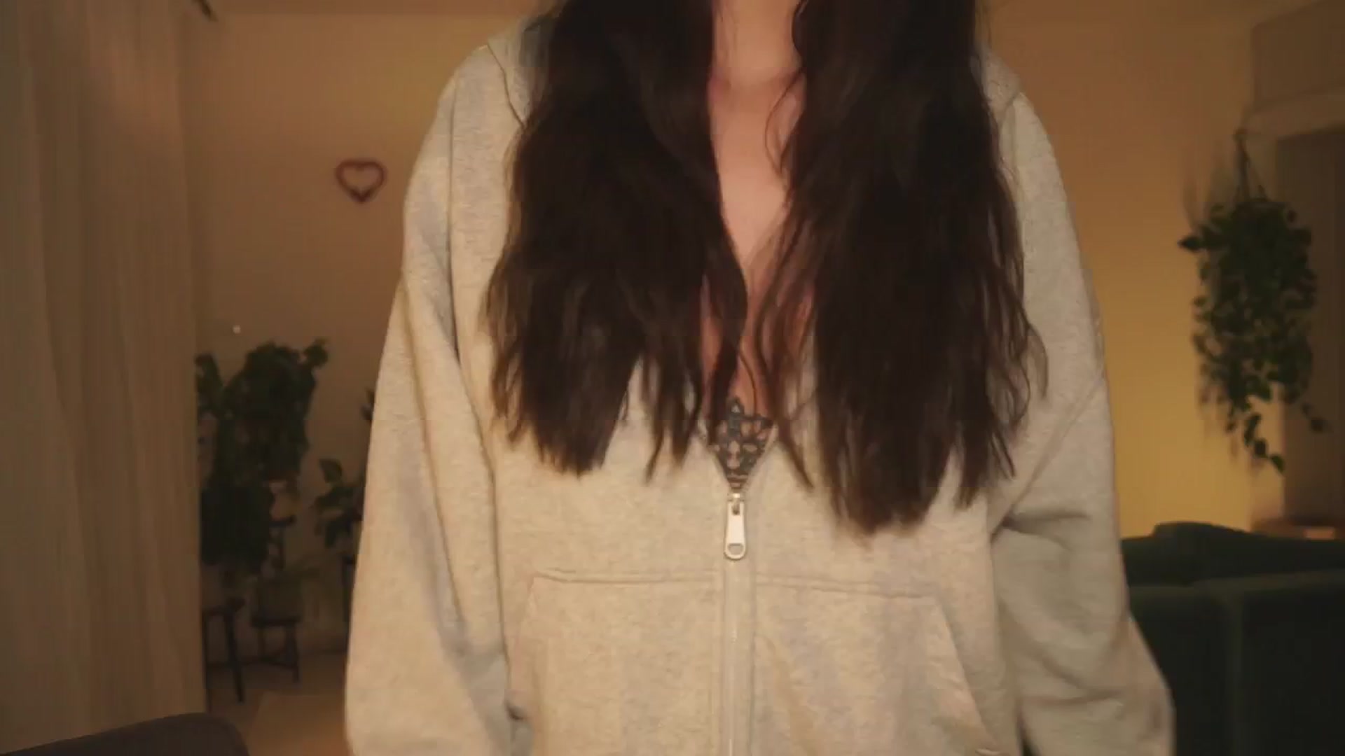 Gallery image thumbnail from lucyangel's myfreecams stream on, 11/06/2024, 19:34 image 8 of 20
