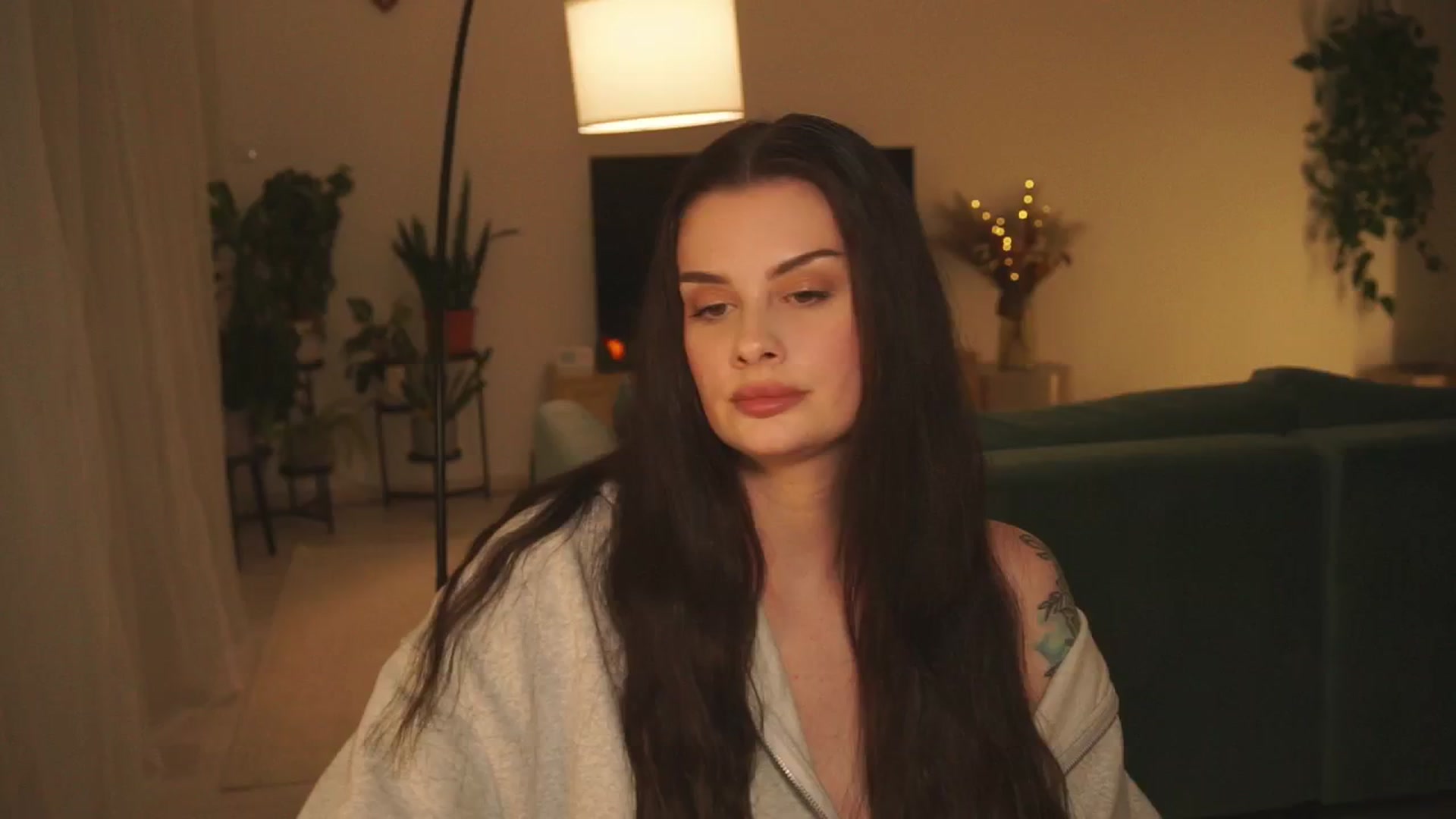 Gallery image thumbnail from lucyangel's myfreecams stream on, 11/06/2024, 19:34 image 6 of 20