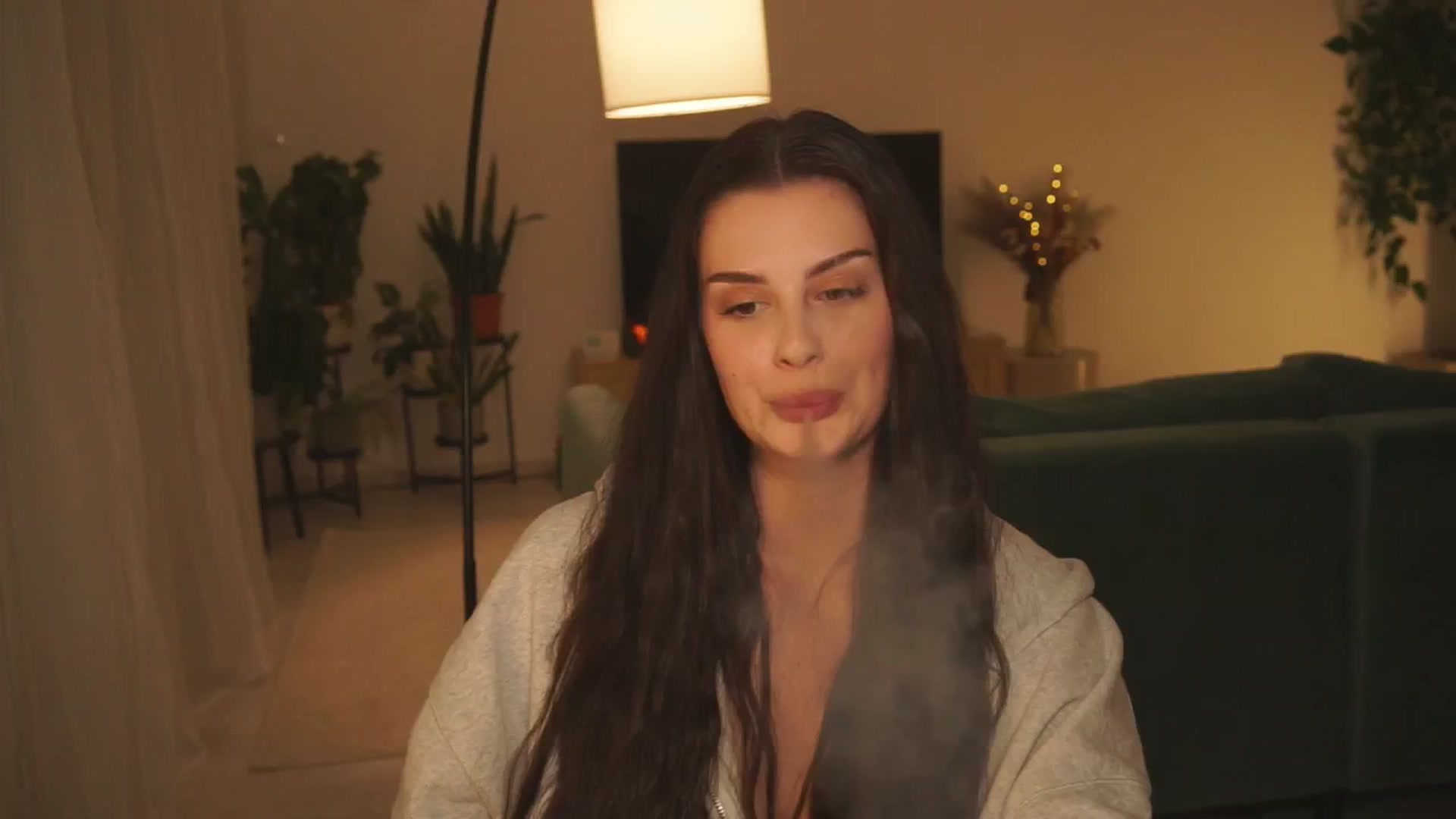 Gallery image thumbnail from lucyangel's myfreecams stream on, 11/06/2024, 19:34 image 15 of 20