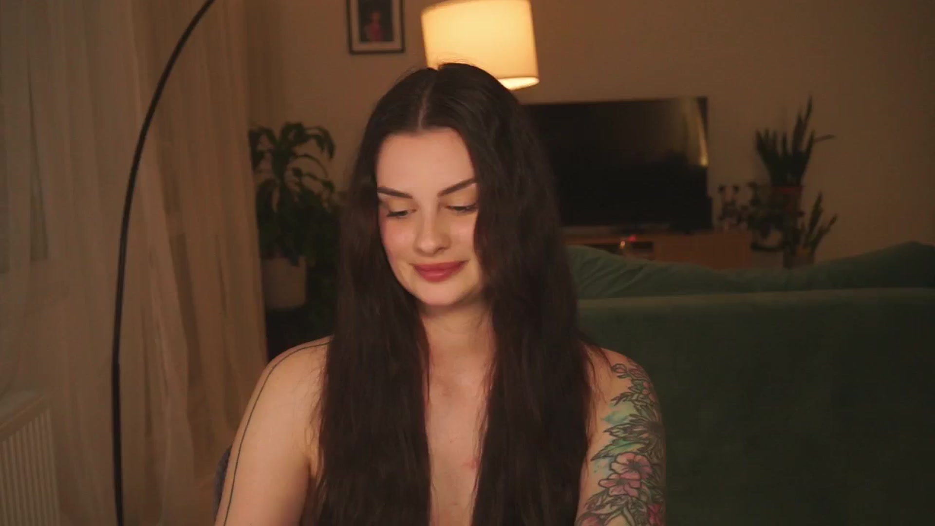 Gallery image thumbnail from lucyangel's myfreecams stream on, 11/12/2024, 19:01 image 18 of 20