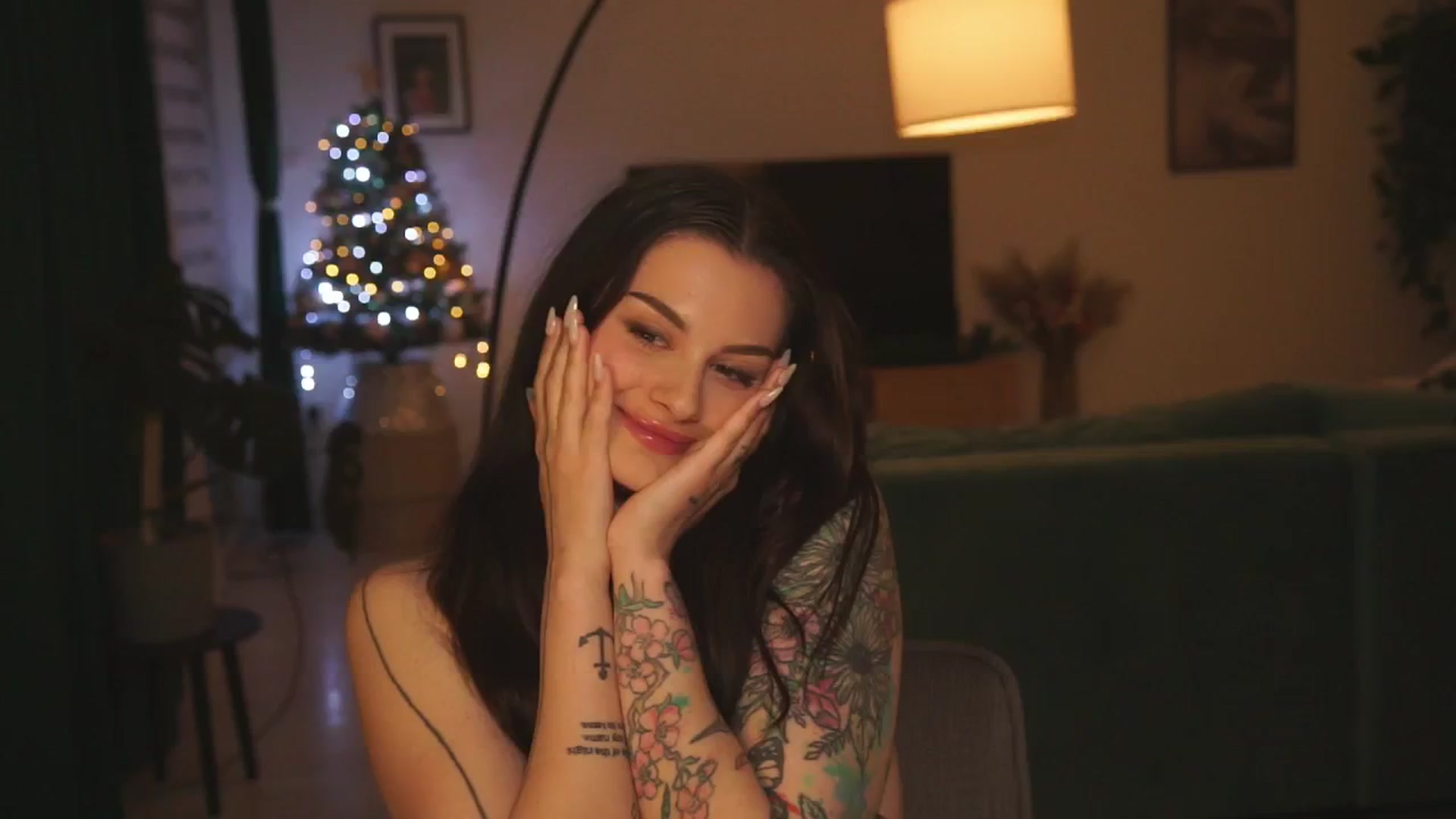 Gallery image thumbnail from lucyangel's myfreecams stream on, 12/02/2024, 18:49 image 12 of 20