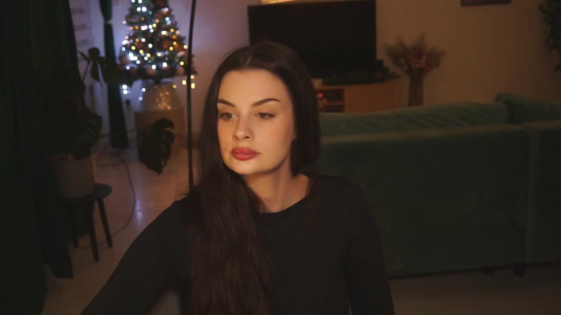 Gallery image thumbnail from lucyangel's myfreecams stream on, 12/07/2024, 19:34 image 4 of 20