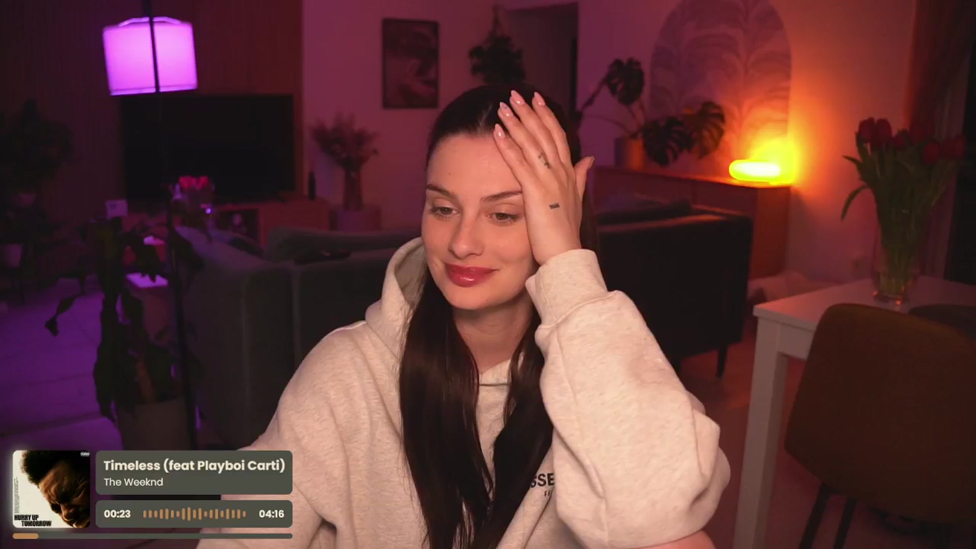Gallery image thumbnail from lucyangel's myfreecams stream on, 03/15/2025, 20:01 image 16 of 20