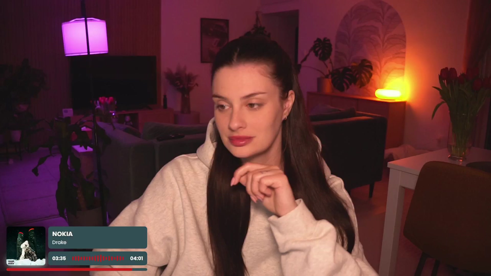 Gallery image thumbnail from lucyangel's myfreecams stream on, 03/15/2025, 20:01 image 8 of 20