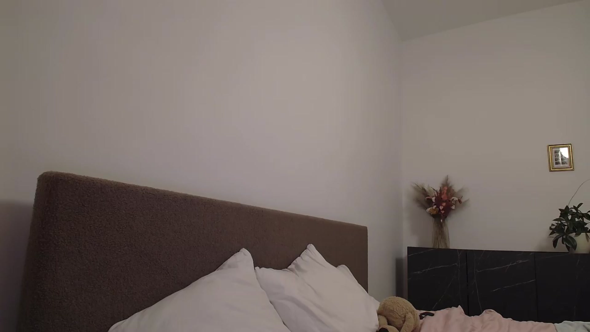 Gallery image thumbnail from lucyangel's myfreecams stream on, 07/02/2026, 18:25 image 5 of 20