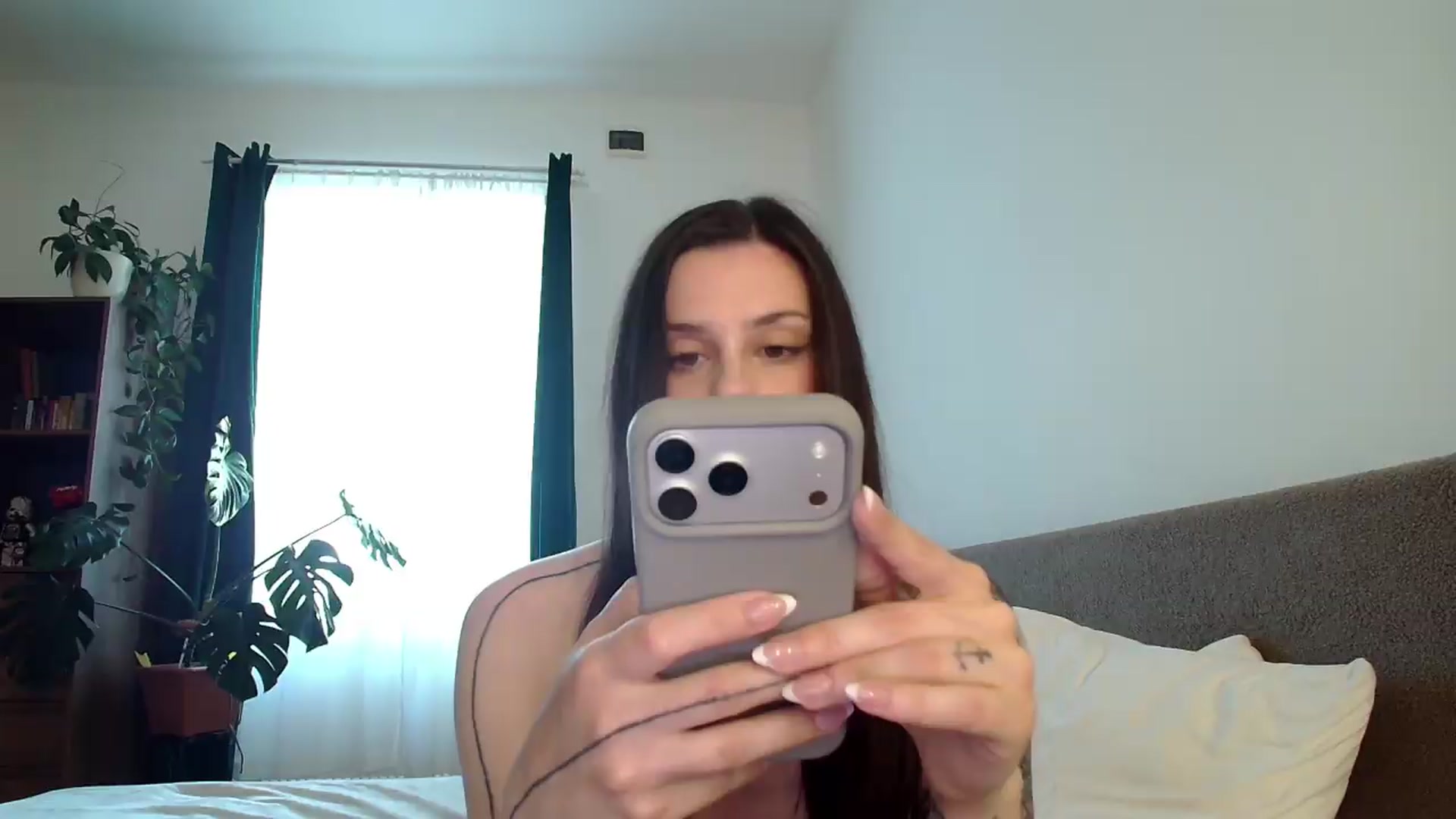 Gallery image thumbnail from lucyangel's myfreecams stream on, 07/08/2026, 16:03 image 14 of 20