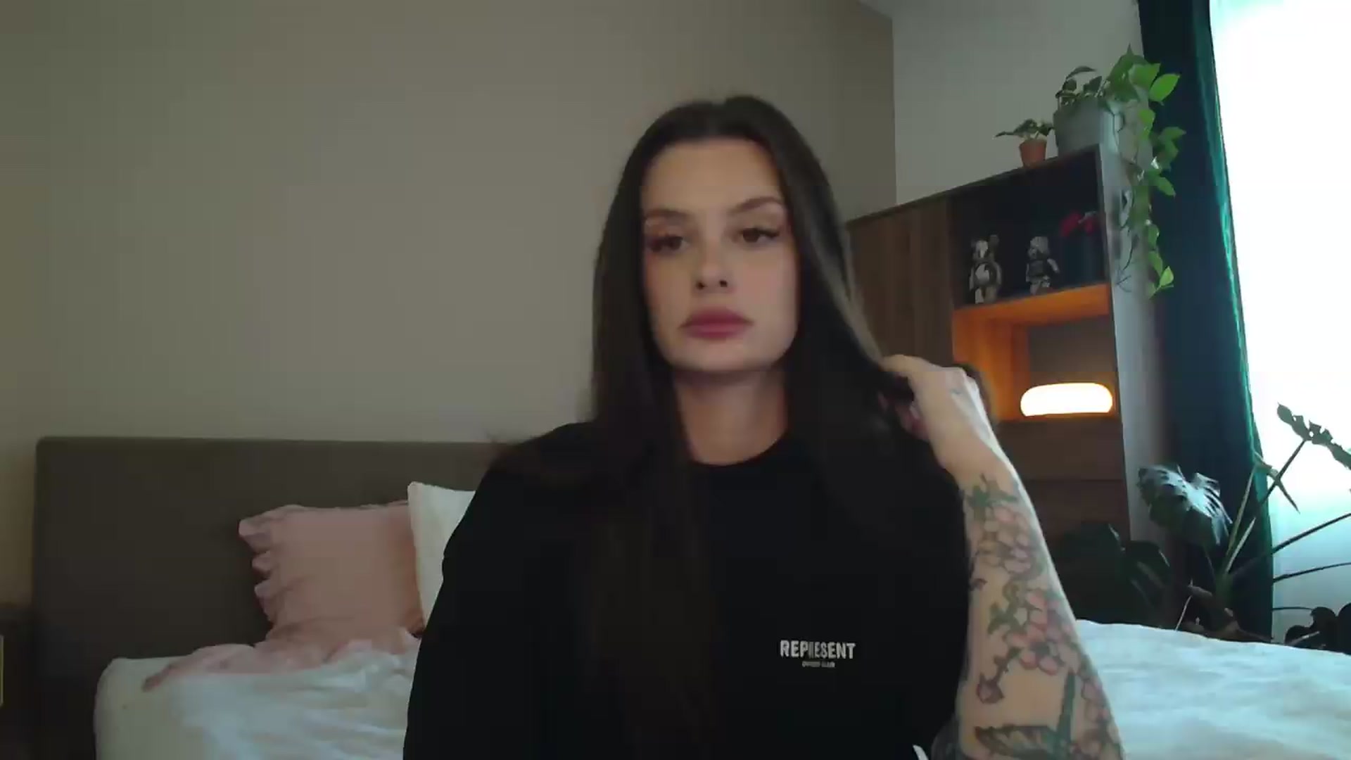 Gallery image thumbnail from lucyangel's myfreecams stream on, 08/11/2026, 14:51 image 2 of 20