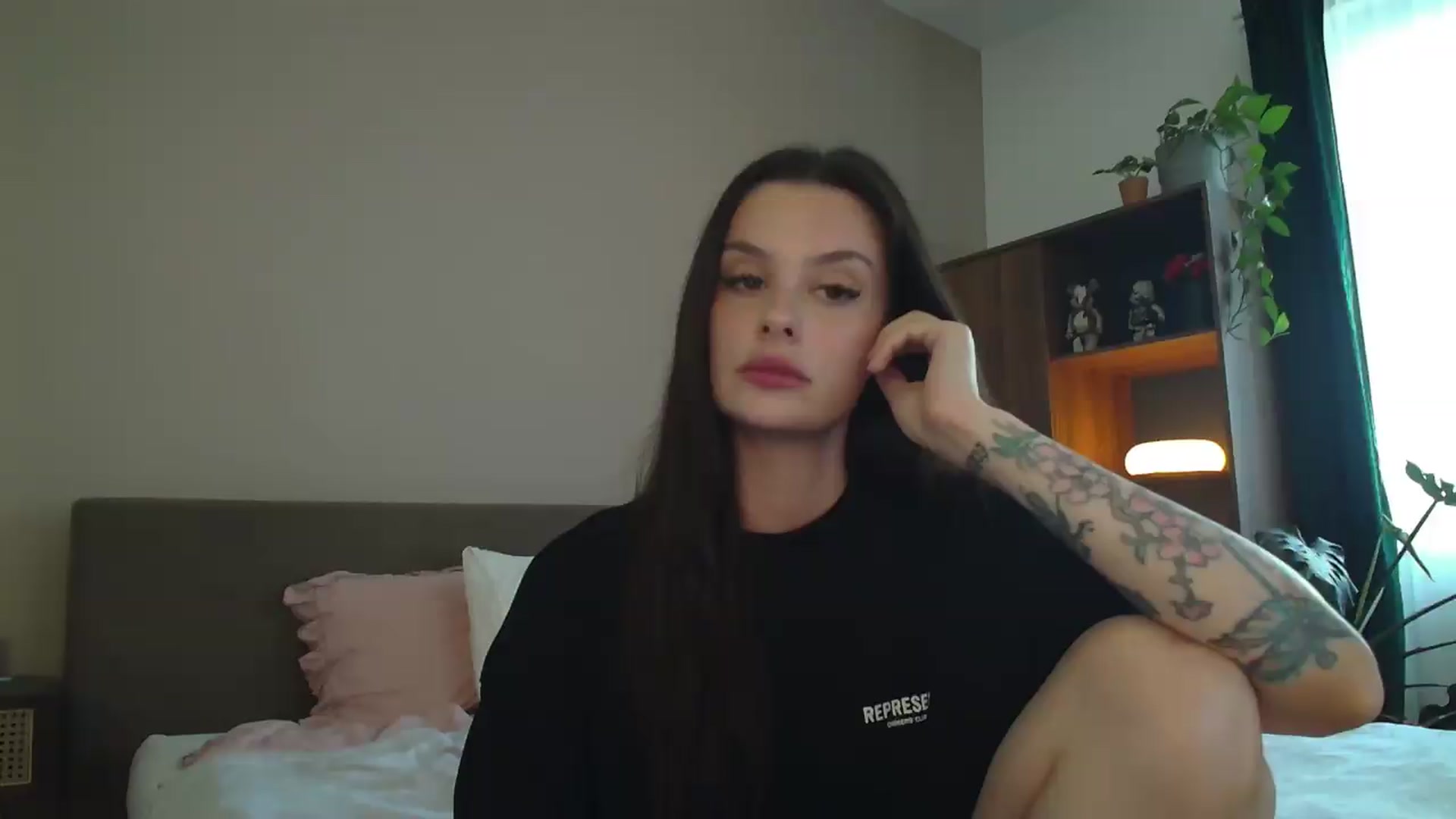 Gallery image thumbnail from lucyangel's myfreecams stream on, 08/11/2026, 14:51 image 1 of 20