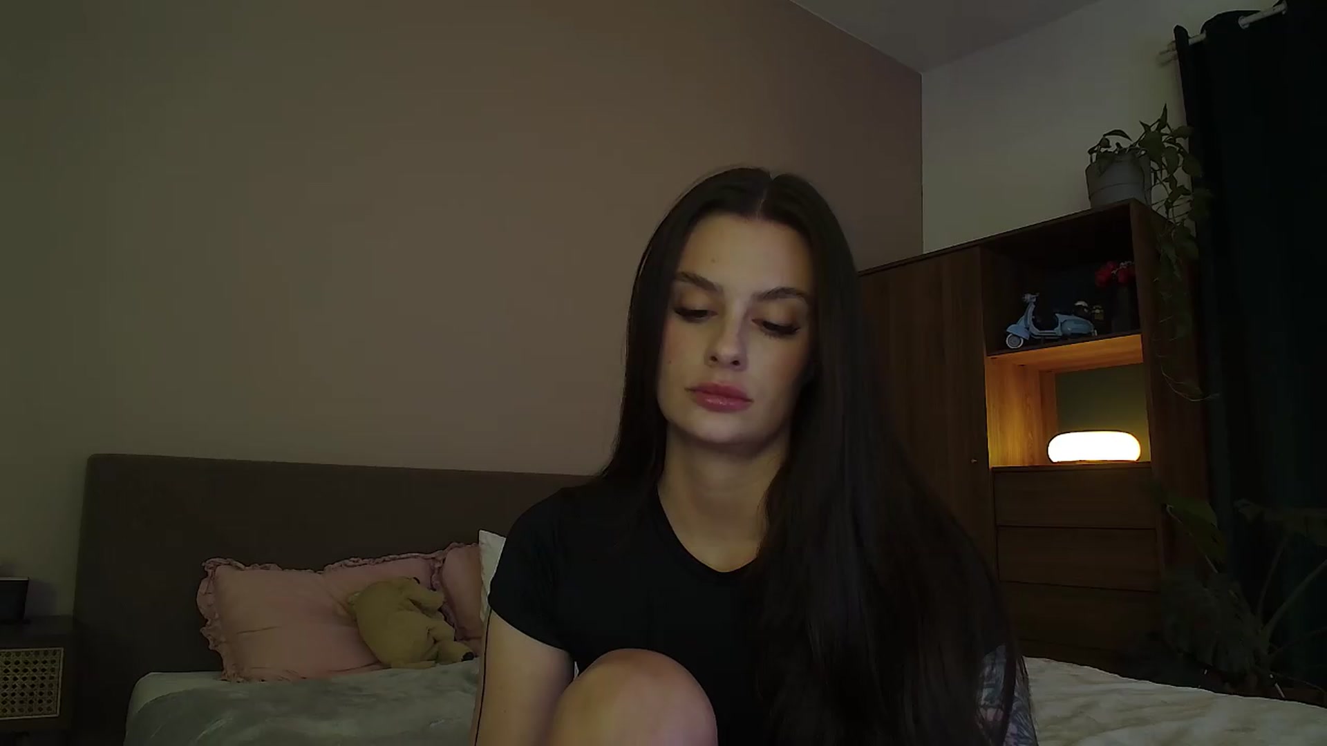 Gallery image thumbnail from lucyangel's myfreecams stream on, 09/05/2026, 20:20 image 9 of 20