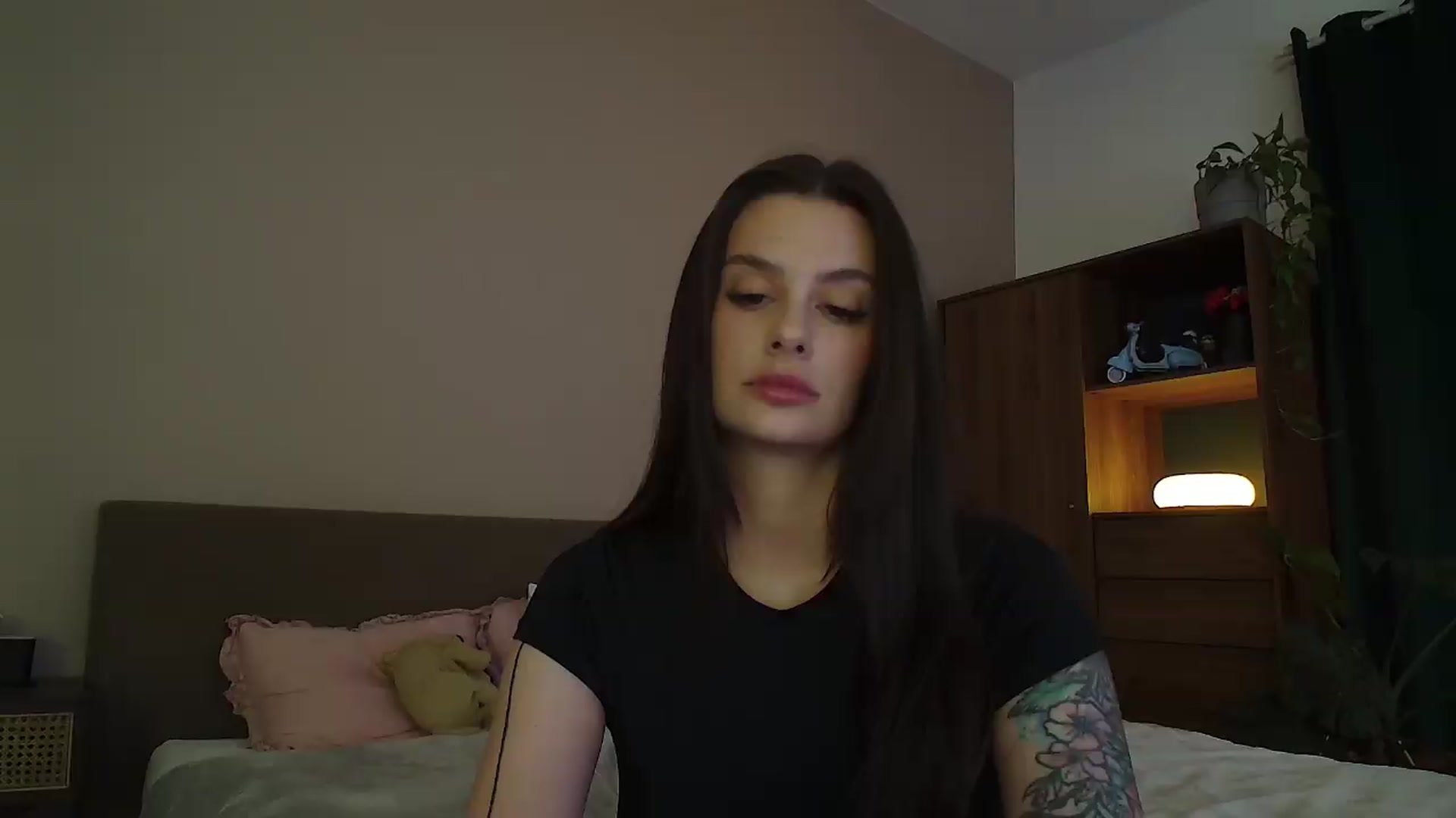 Gallery image thumbnail from lucyangel's myfreecams stream on, 09/05/2026, 20:20 image 12 of 20
