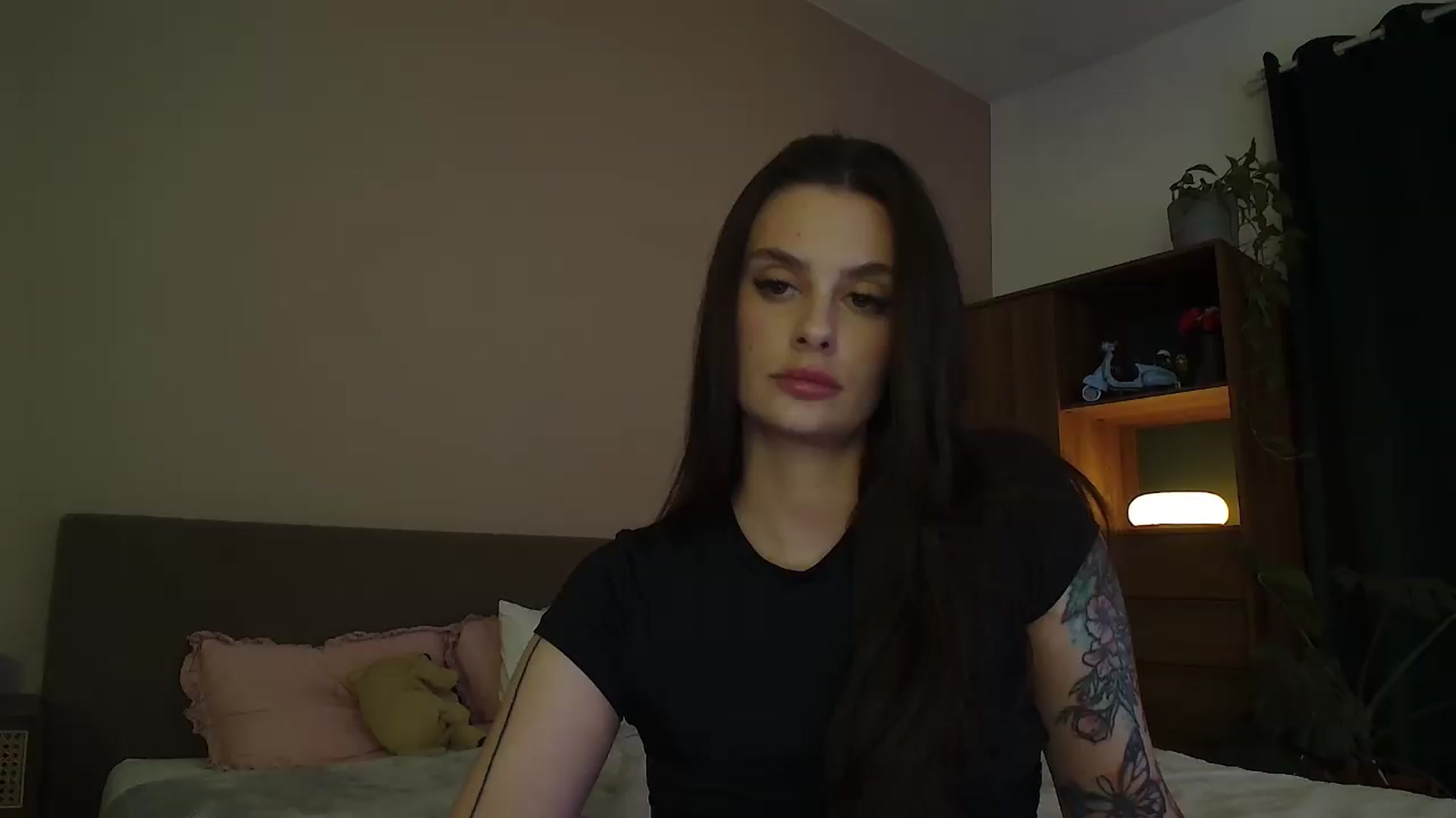 Gallery image thumbnail from lucyangel's myfreecams stream on, 09/05/2026, 20:20 image 4 of 20