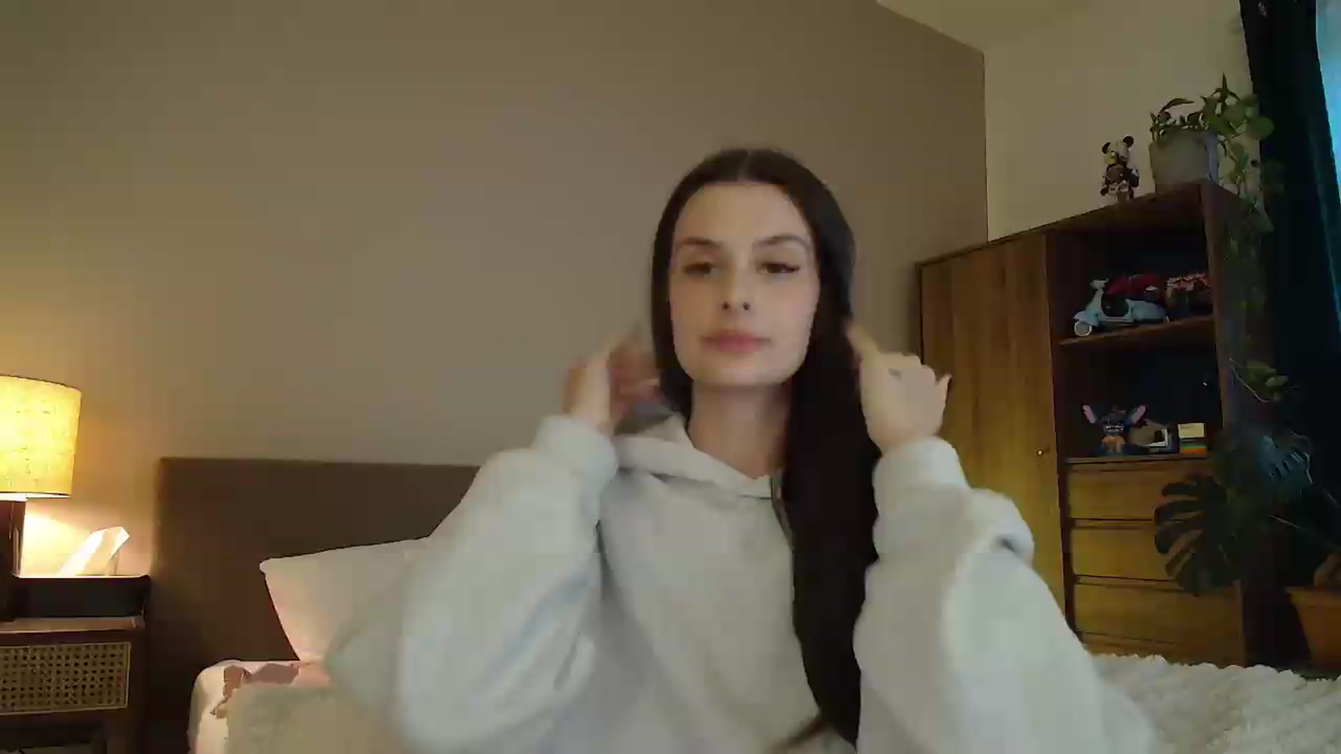 Gallery image thumbnail from lucyangel's myfreecams stream on, 09/26/2026, 16:27 image 19 of 20