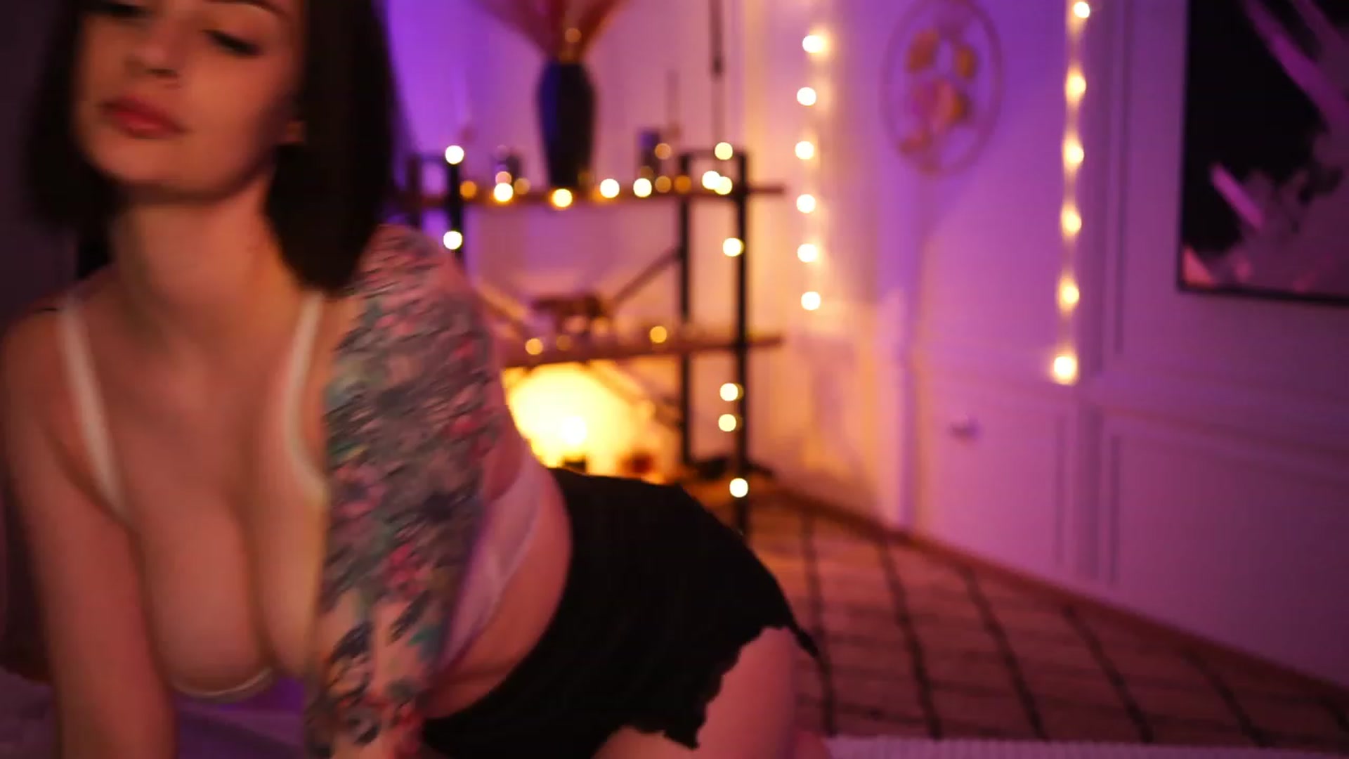 Gallery image thumbnail from lucynutty's myfreecams stream on, 11/14/2022, 16:53 image 4 of 20