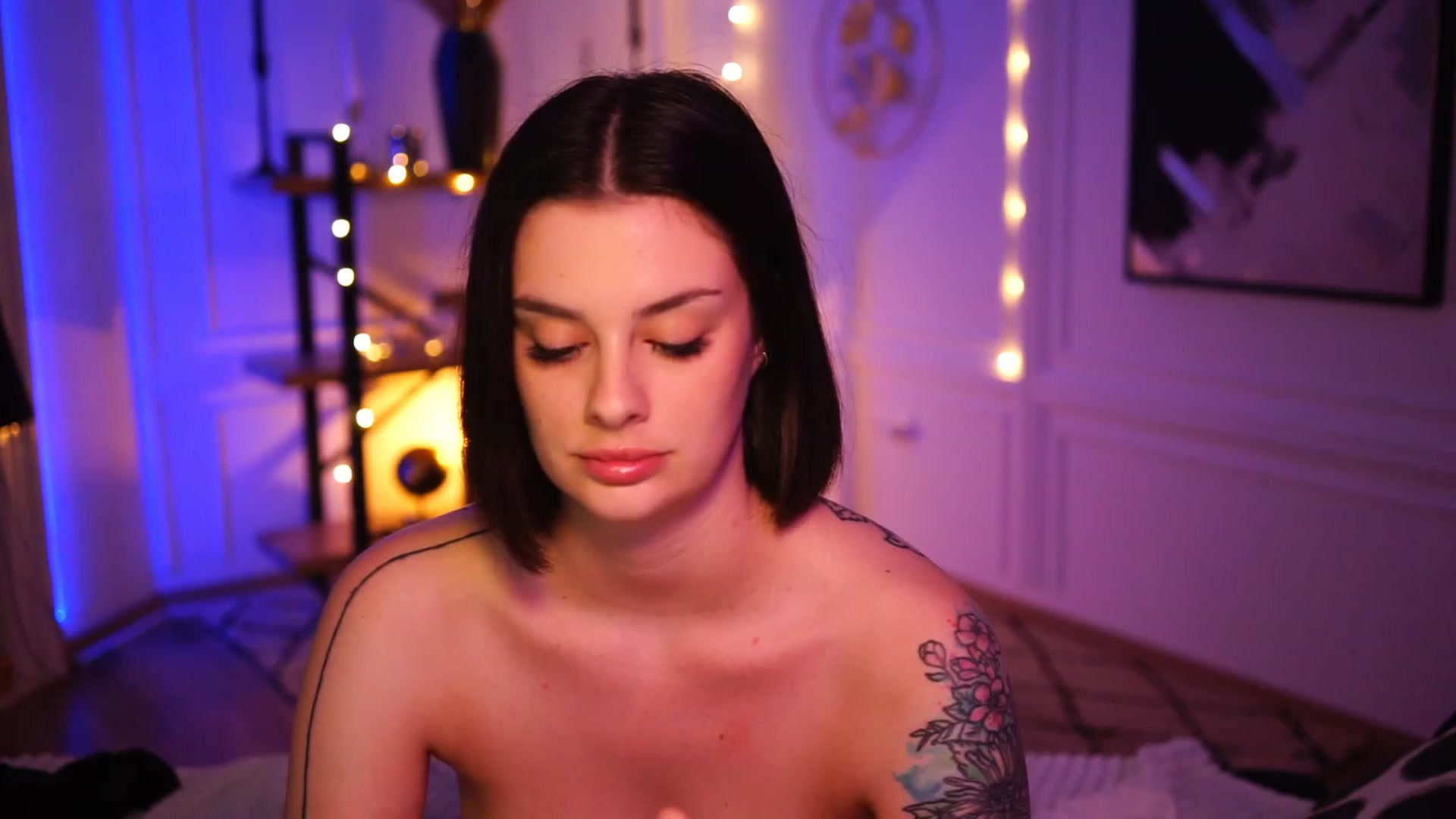 Gallery image thumbnail from lucynutty's myfreecams stream on, 11/19/2022, 13:06 image 20 of 20