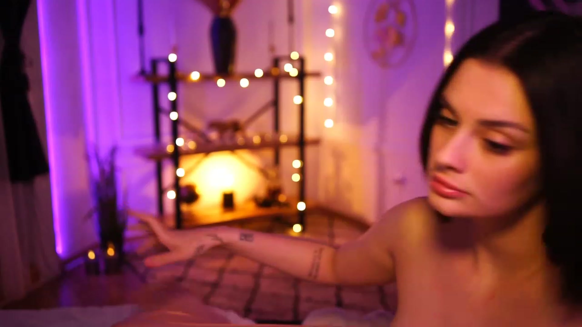 Gallery image thumbnail from lucynutty's myfreecams stream on, 11/21/2022, 21:44 image 11 of 20
