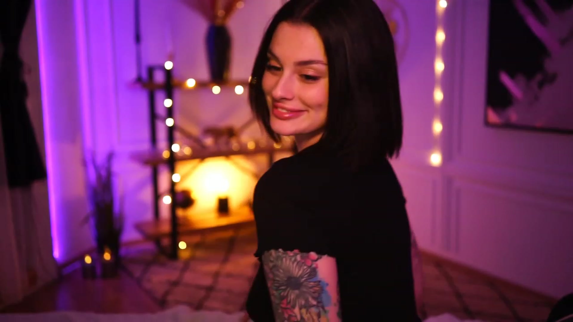 Gallery image thumbnail from lucynutty's myfreecams stream on, 11/21/2022, 21:44 image 4 of 20