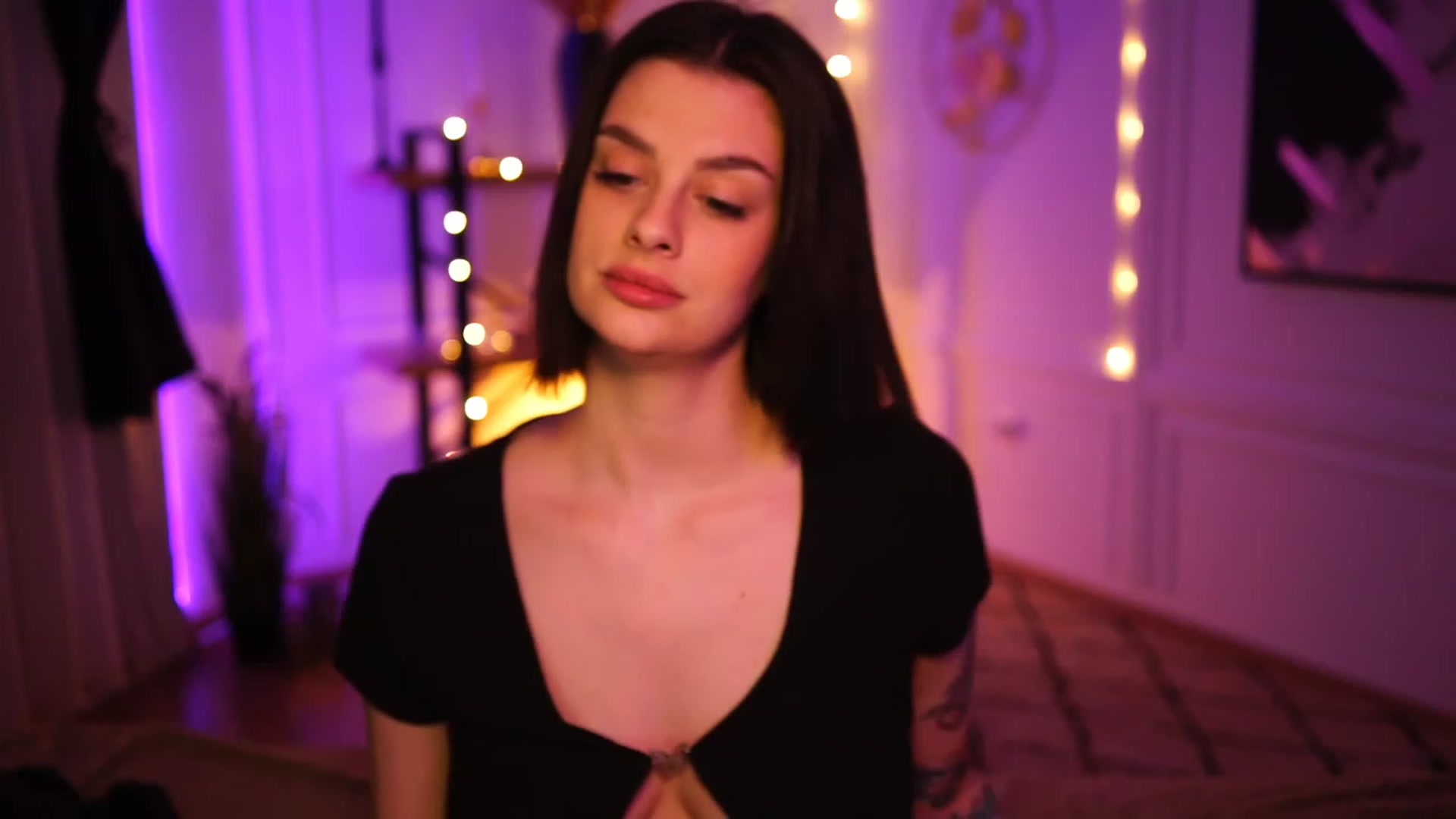 Gallery image thumbnail from lucynutty's myfreecams stream on, 11/24/2022, 12:29 image 16 of 20