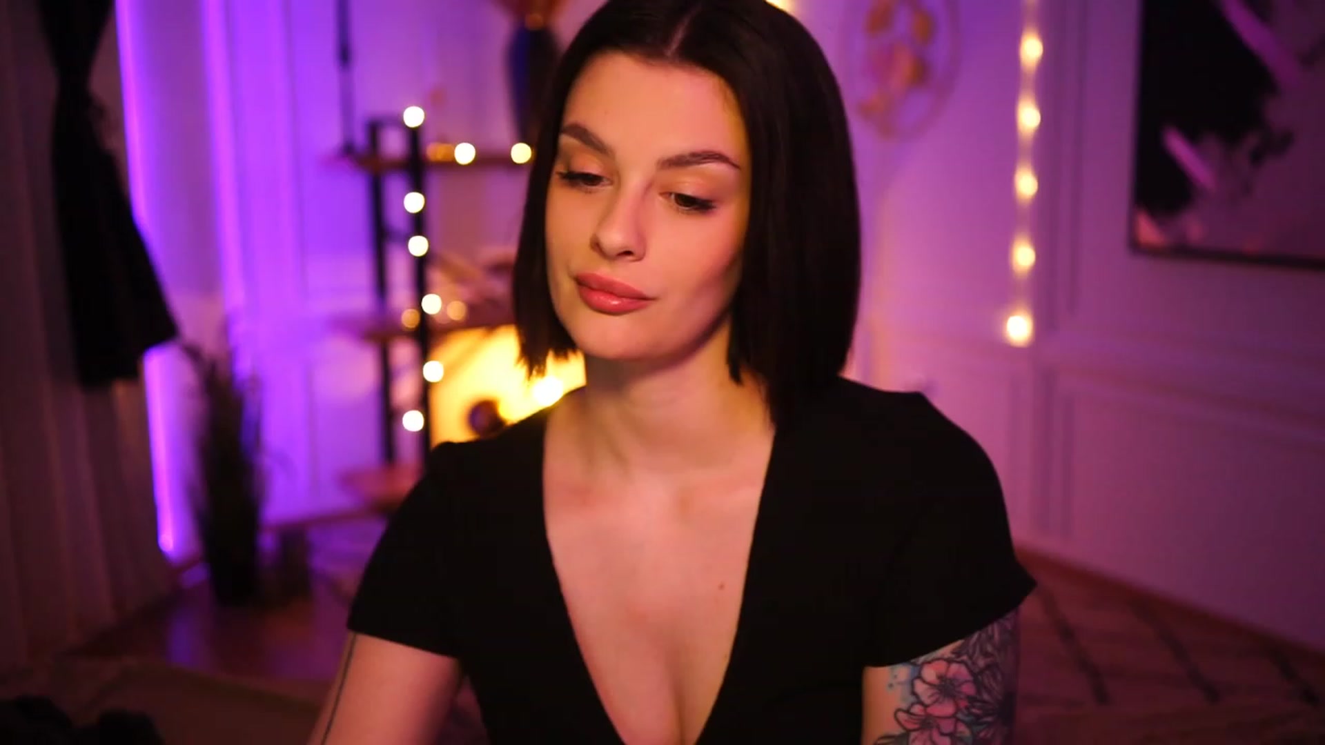 Gallery image thumbnail from lucynutty's myfreecams stream on, 11/24/2022, 12:29 image 4 of 20