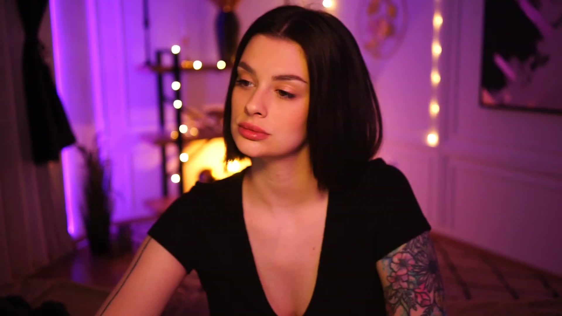 Gallery image thumbnail from lucynutty's myfreecams stream on, 11/24/2022, 12:29 image 9 of 20