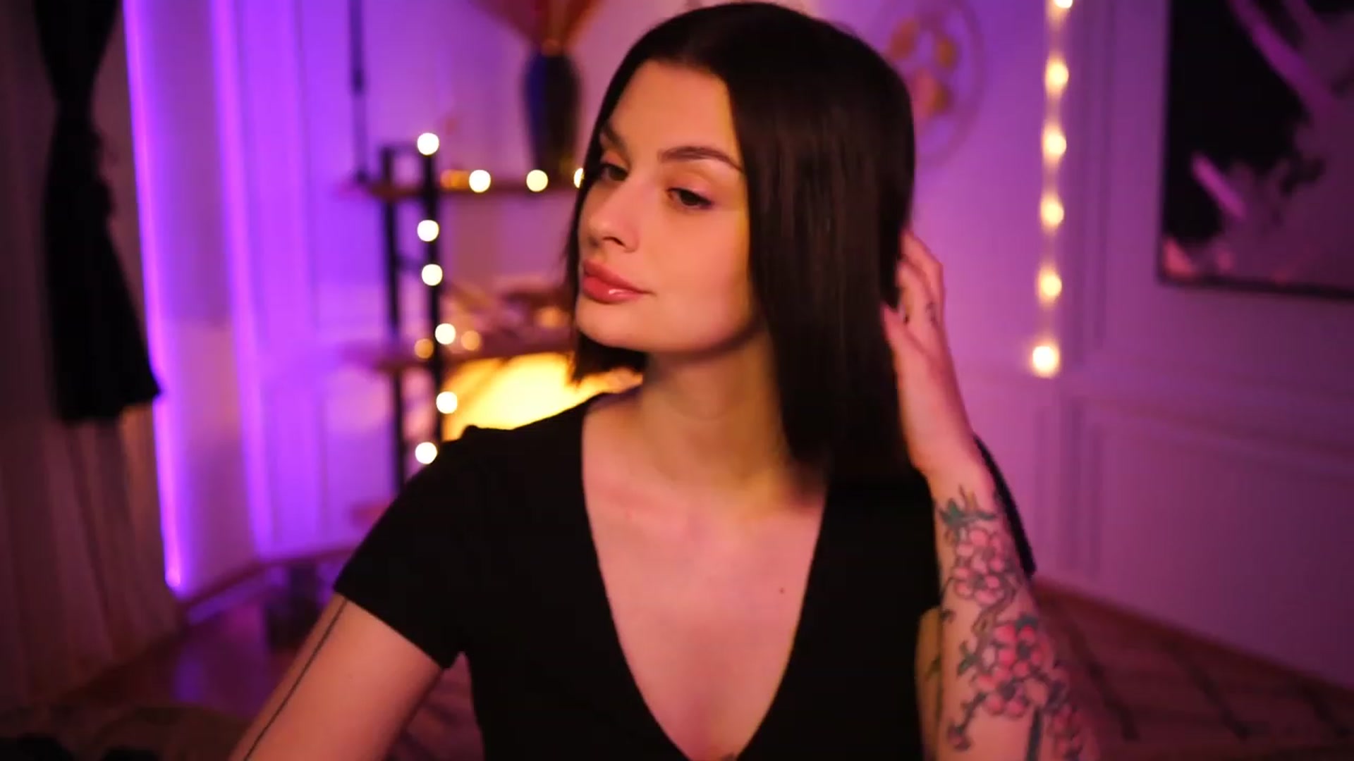 Gallery image thumbnail from lucynutty's myfreecams stream on, 11/24/2022, 13:38 image 11 of 20