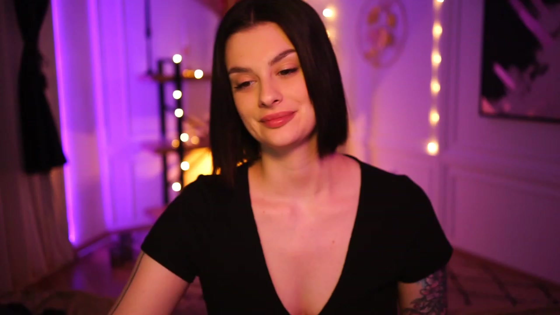 Gallery image thumbnail from lucynutty's myfreecams stream on, 11/24/2022, 13:38 image 6 of 20