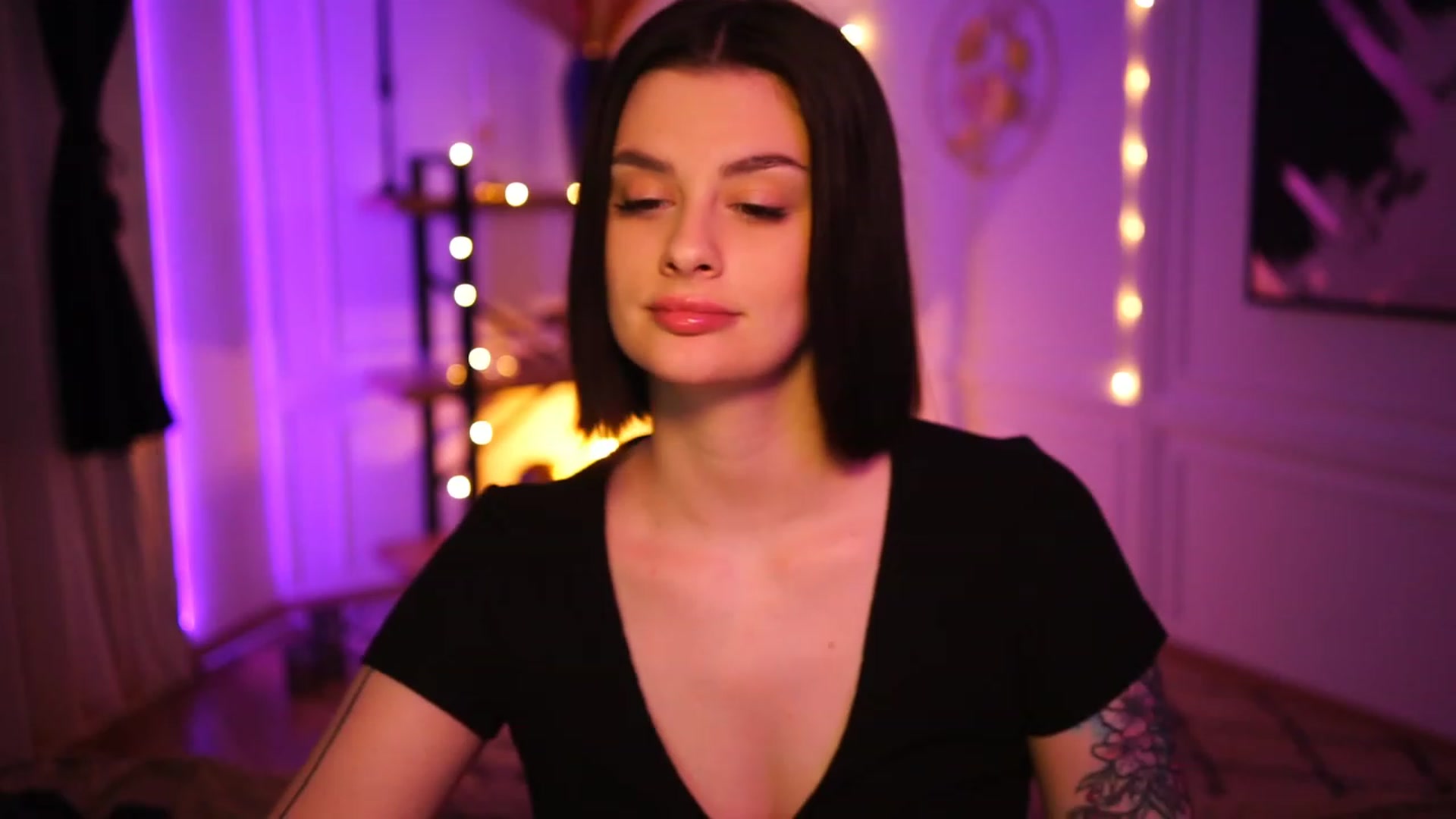 Gallery image thumbnail from lucynutty's myfreecams stream on, 11/24/2022, 13:38 image 16 of 20