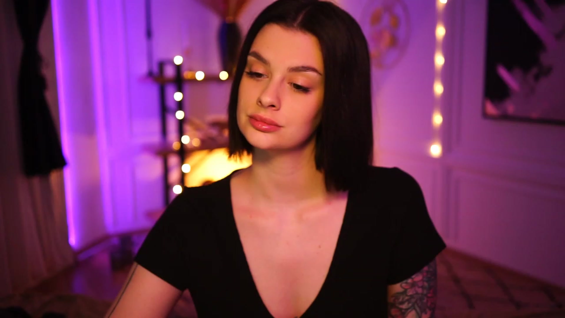 Gallery image thumbnail from lucynutty's myfreecams stream on, 11/24/2022, 13:38 image 14 of 20
