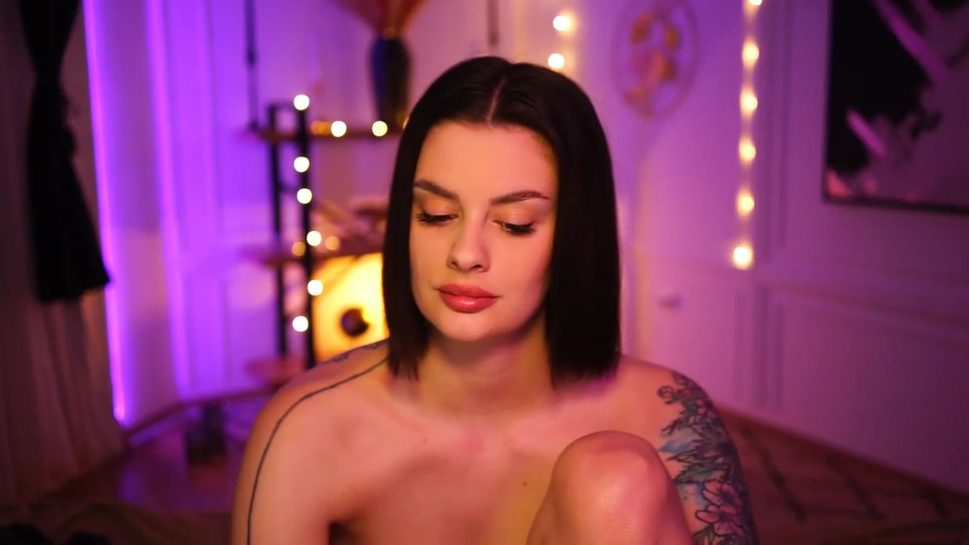 Gallery image thumbnail from lucynutty's myfreecams stream on, 11/24/2022, 15:41 image 5 of 20