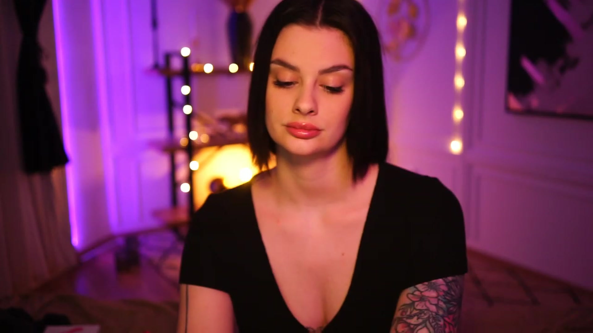 Gallery image thumbnail from lucynutty's myfreecams stream on, 11/24/2022, 15:41 image 19 of 20