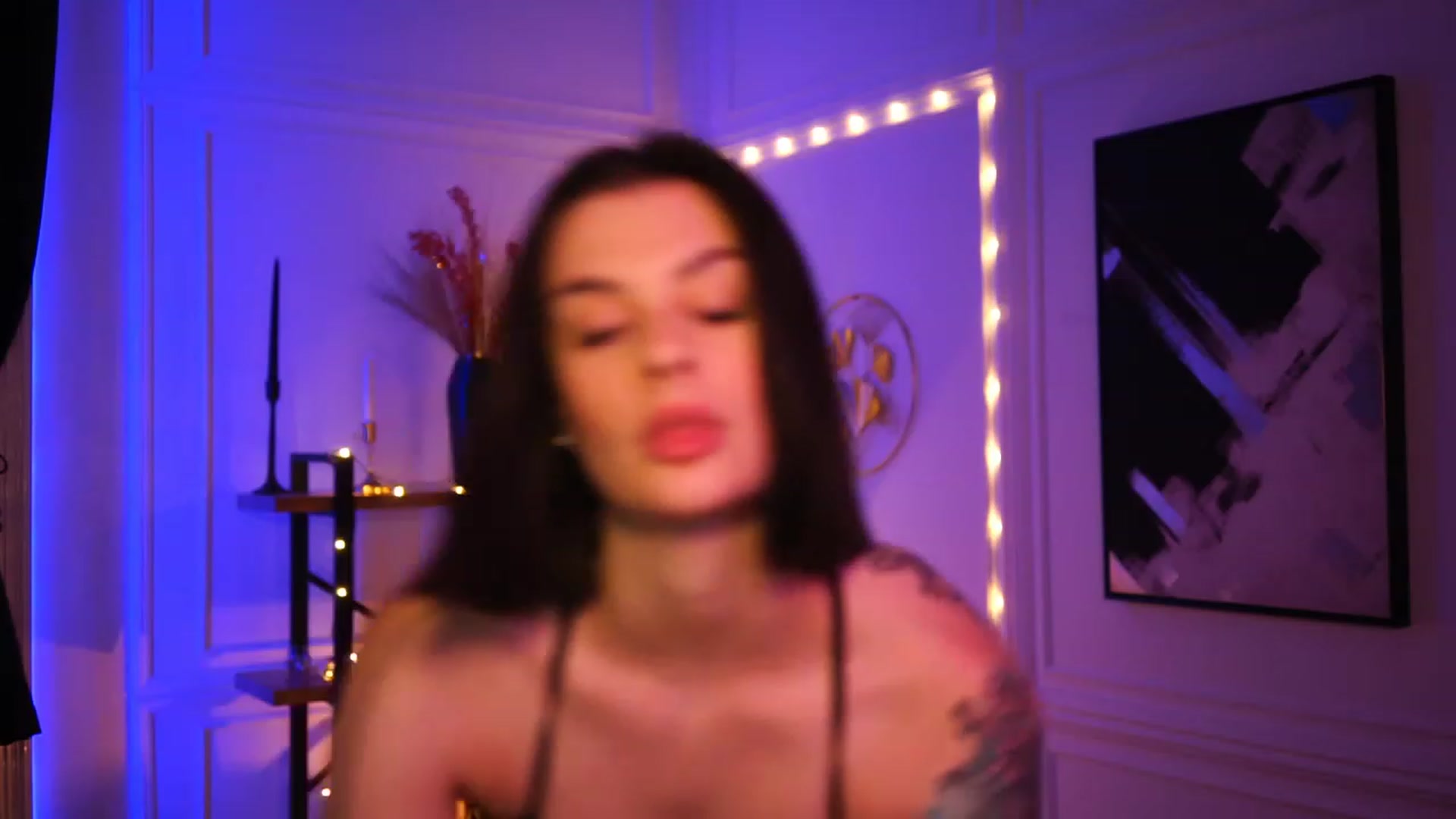 Gallery image thumbnail from lucynutty's myfreecams stream on, 11/24/2022, 17:40 image 7 of 20