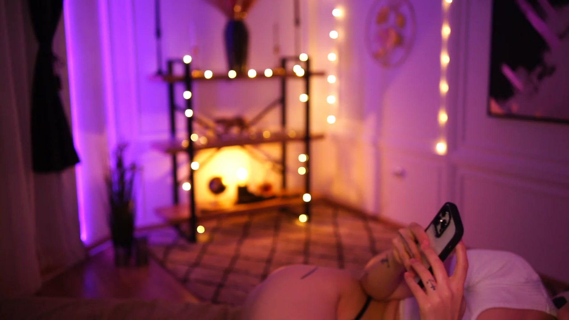 Gallery image thumbnail from lucynutty's myfreecams stream on, 11/27/2022, 13:53 image 11 of 20