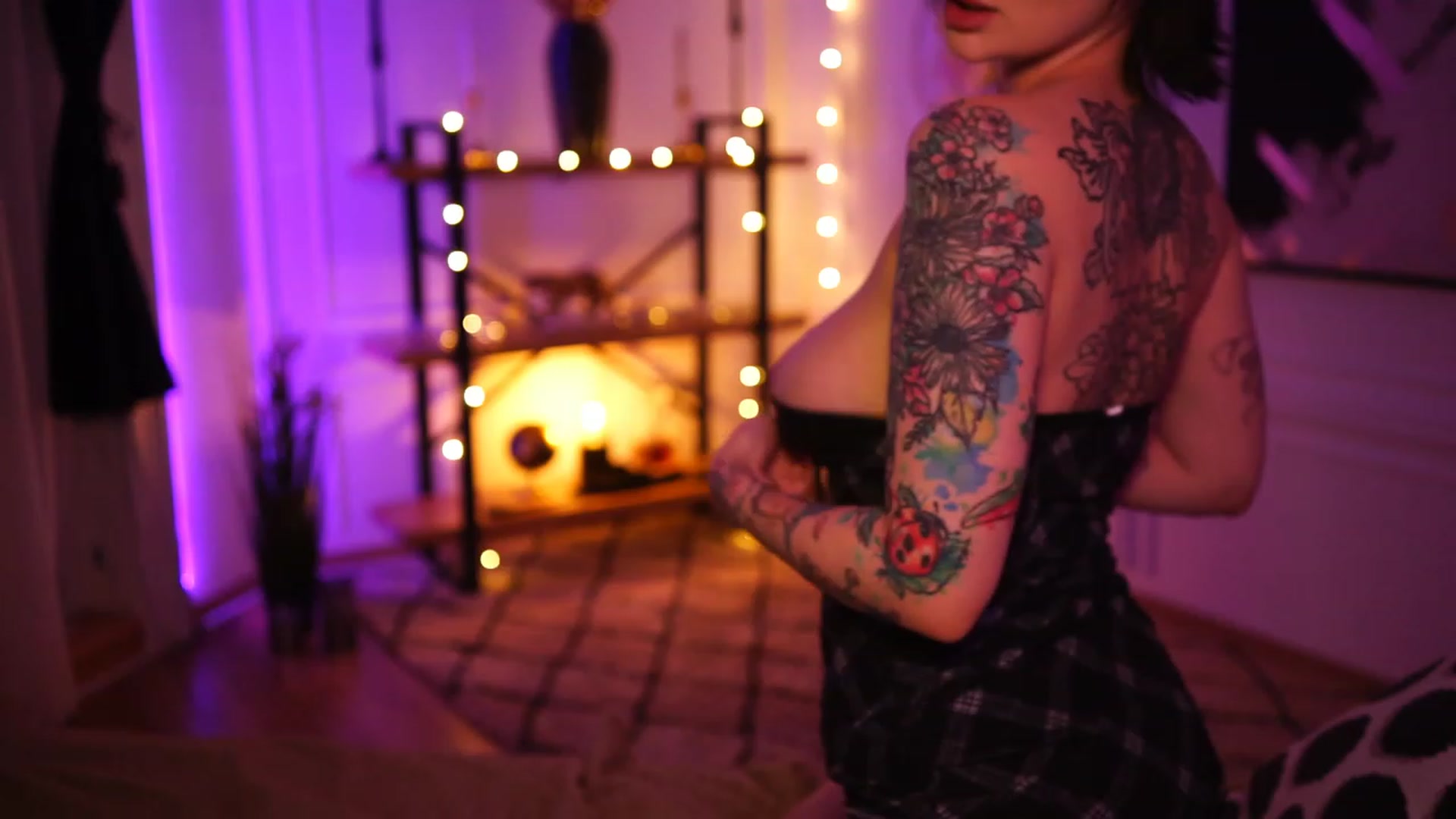 Gallery image thumbnail from lucynutty's myfreecams stream on, 11/28/2022, 16:39 image 10 of 20
