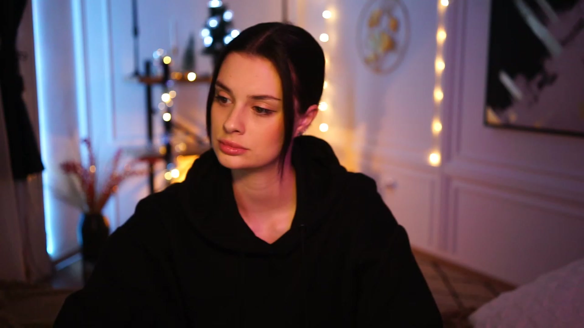 Gallery image thumbnail from lucynutty's myfreecams stream on, 12/02/2022, 19:51 image 18 of 20
